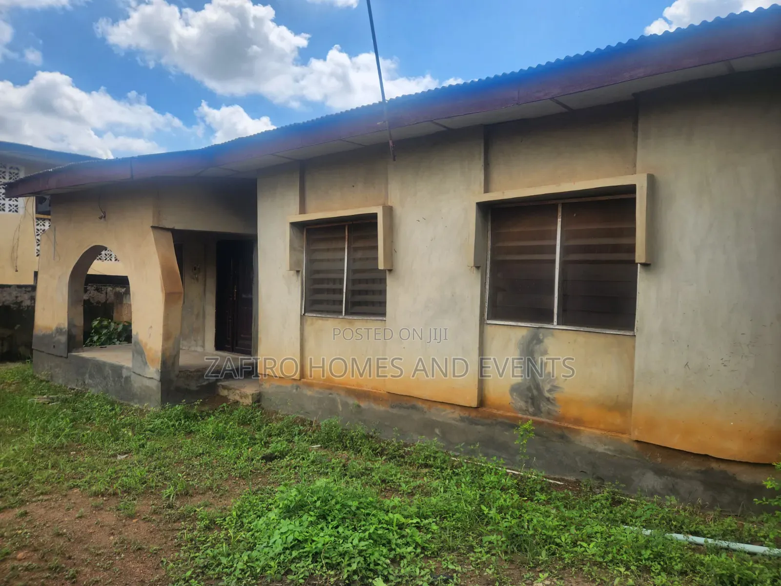 3bdrm Bungalow in Near Church Nla for sale