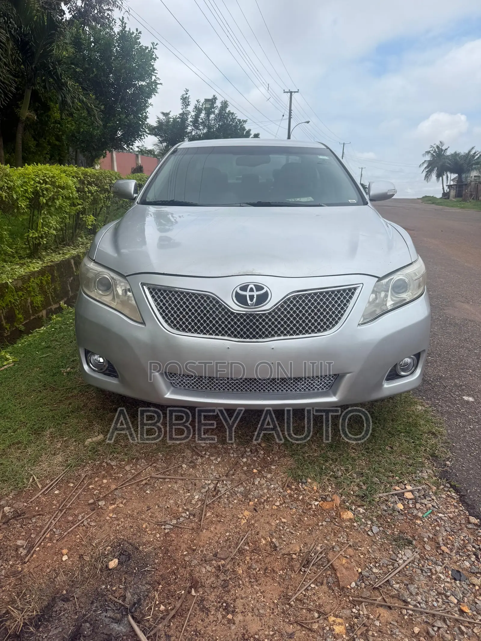 Toyota Camry LE 4dr Sedan (2.5L 4cyl 6A) 2011 Silver