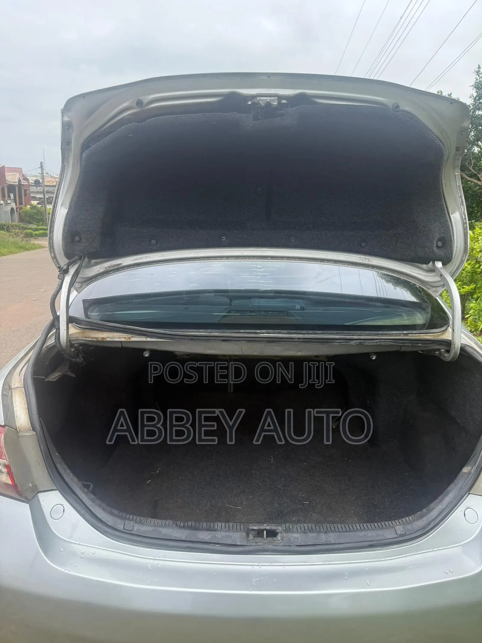 Toyota Camry LE 4dr Sedan (2.5L 4cyl 6A) 2011 Silver