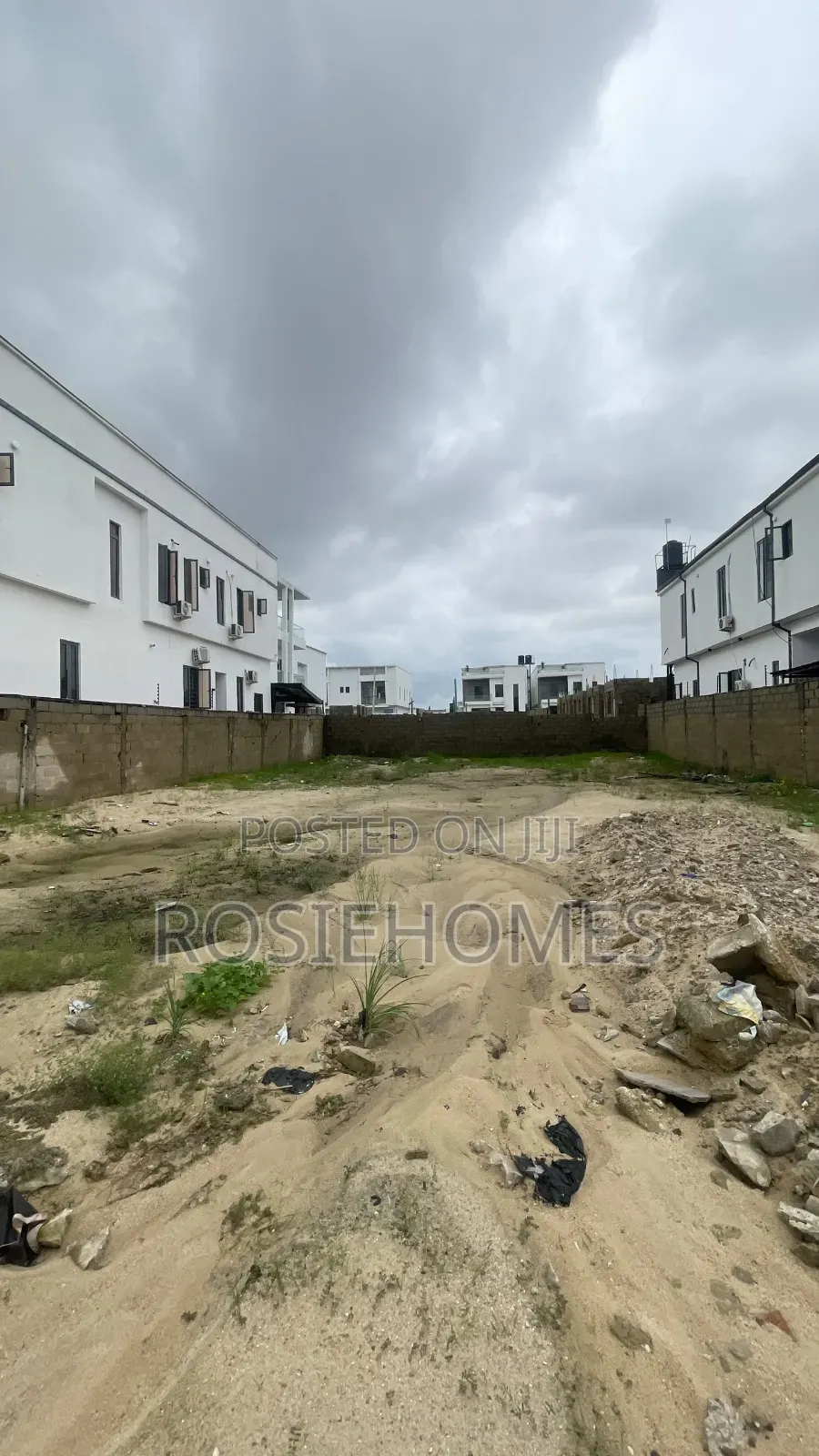 Plot of Land at Ajah - Lekki - Lagos, at Captains Court Estate
