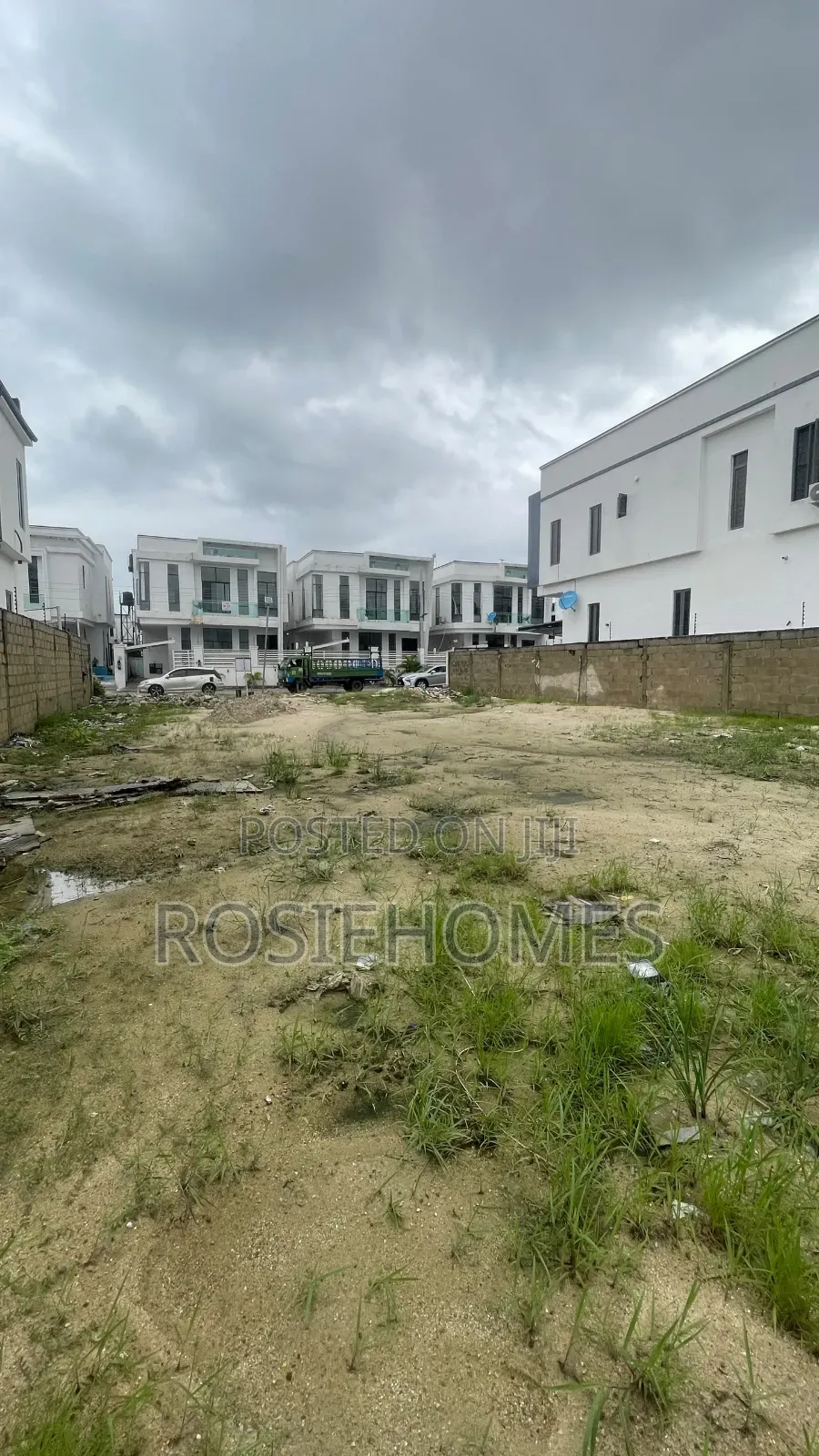 Plot of Land at Ajah - Lekki - Lagos, at Captains Court Estate