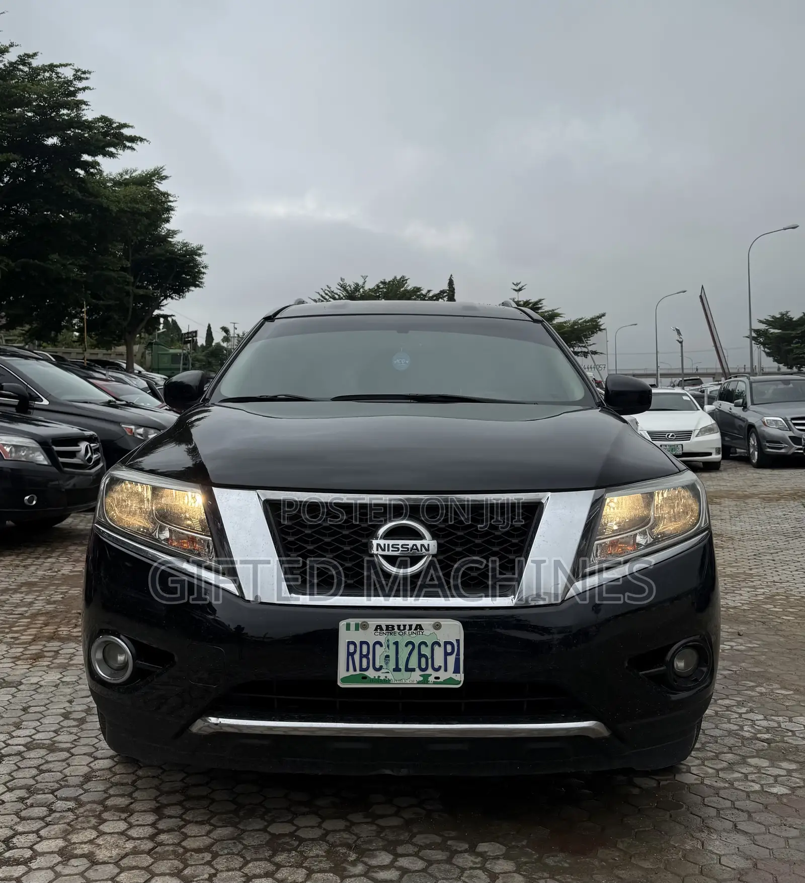 Nissan Pathfinder Platinum 4x4 2018 Black