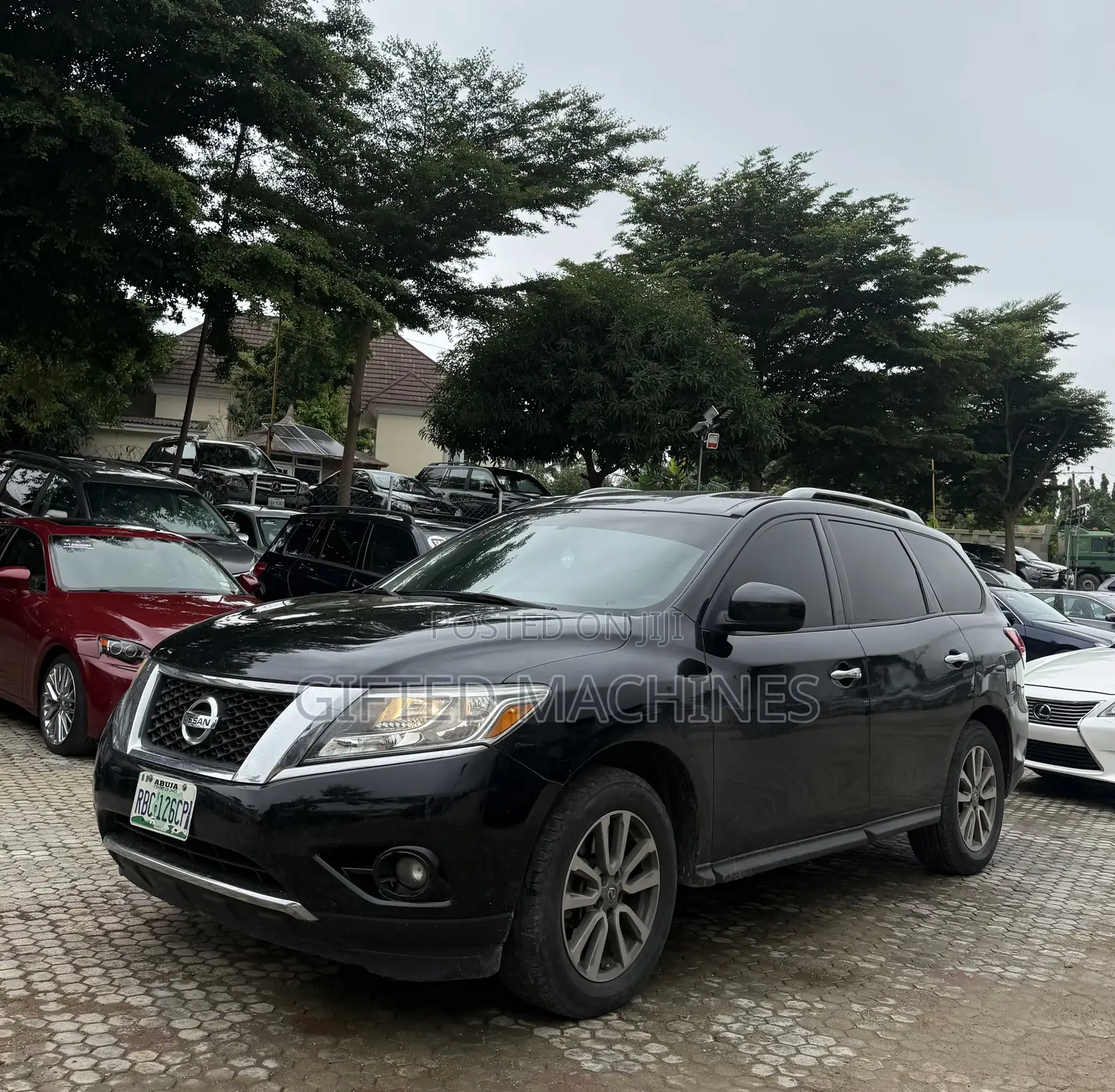 Nissan Pathfinder Platinum 4x4 2018 Black
