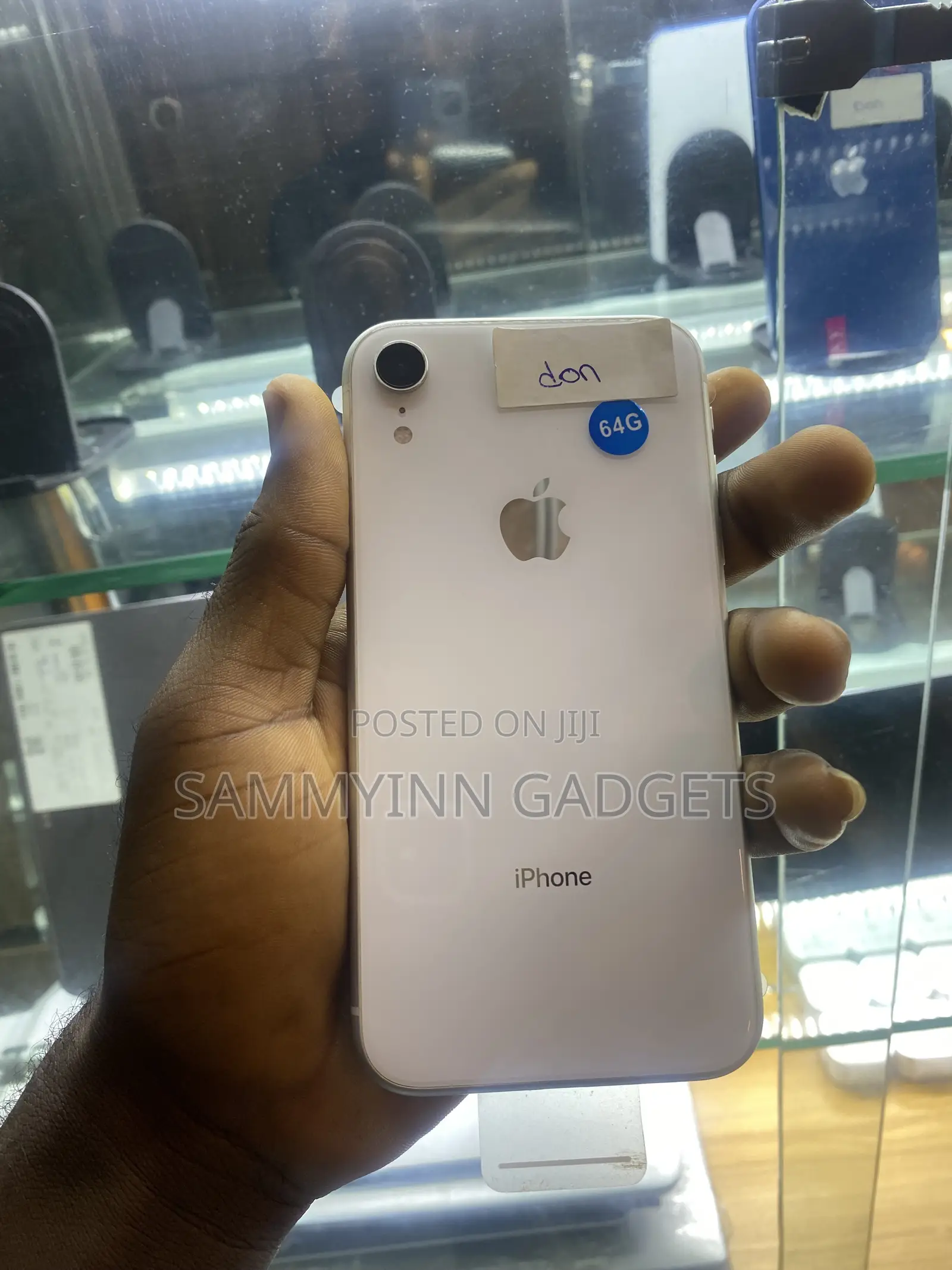 Apple iPhone XR 64 GB White