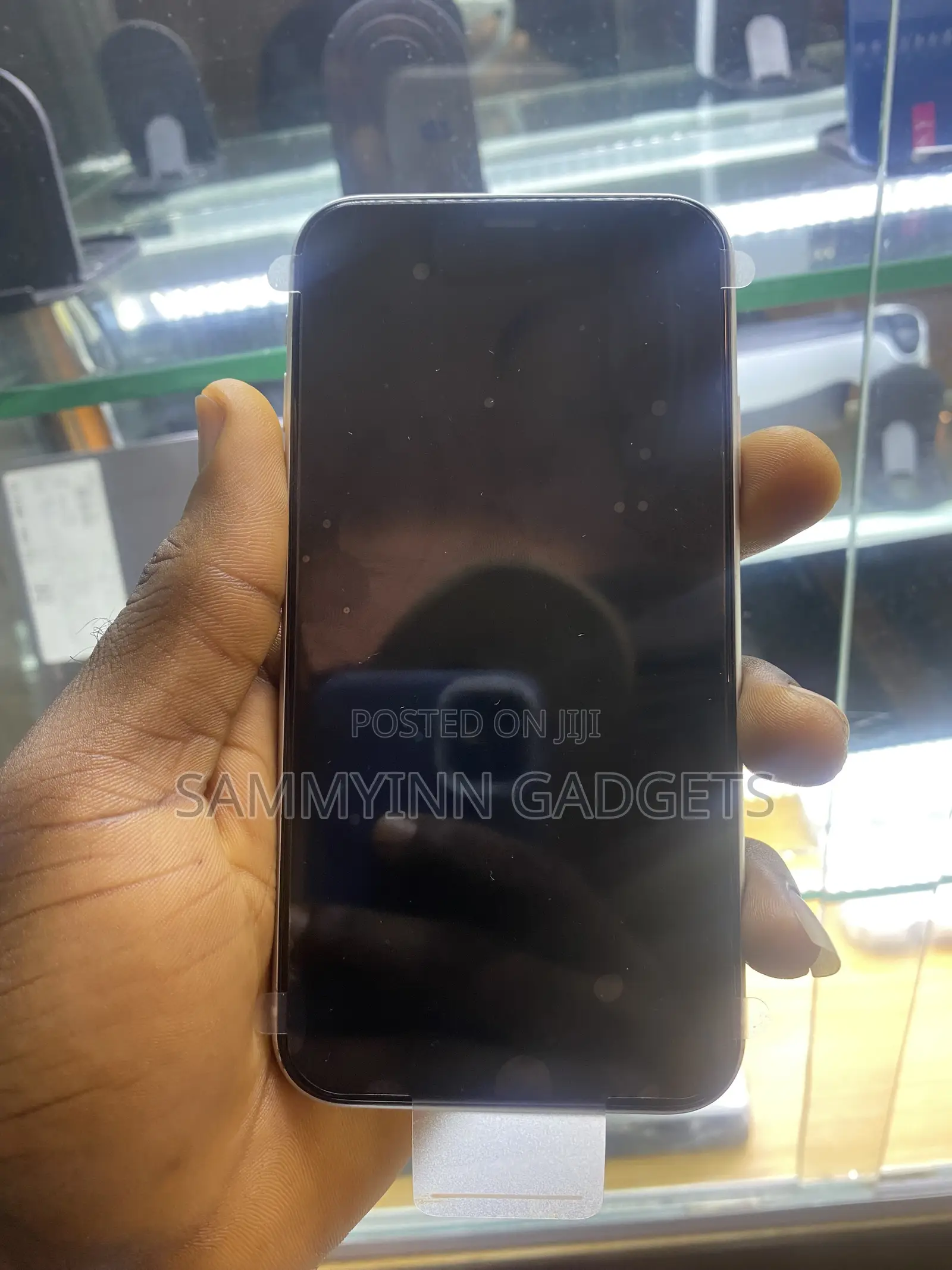 Apple iPhone XR 64 GB White