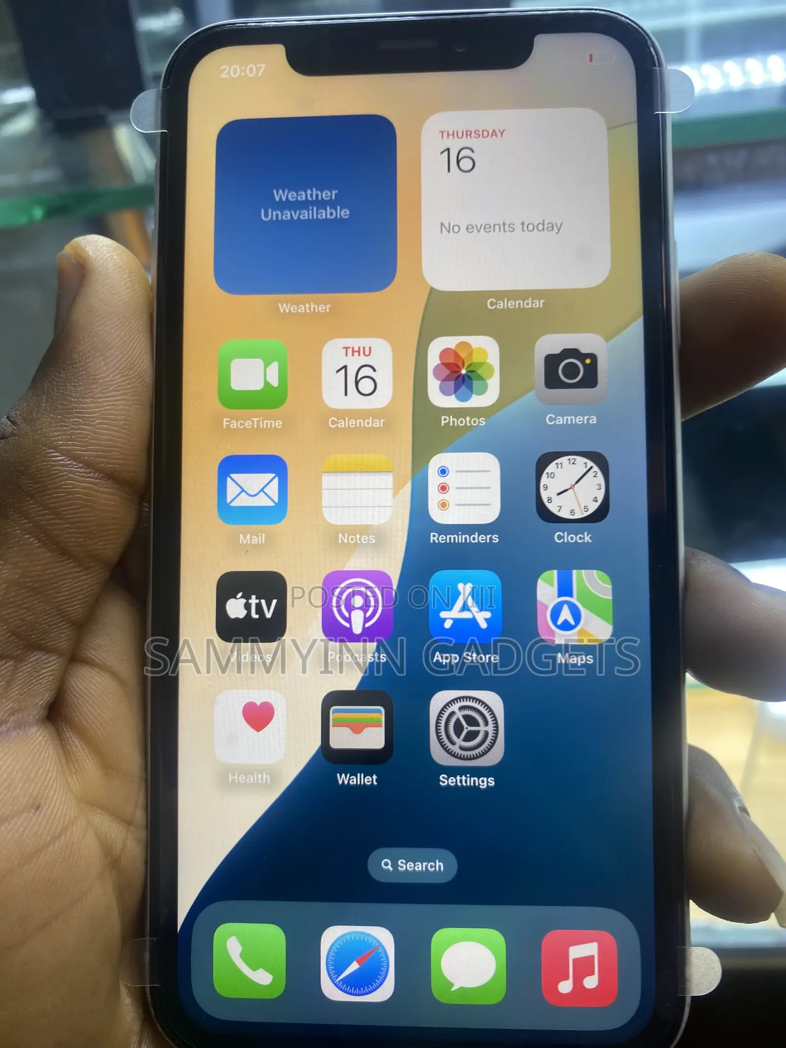 Apple iPhone XR 64 GB White