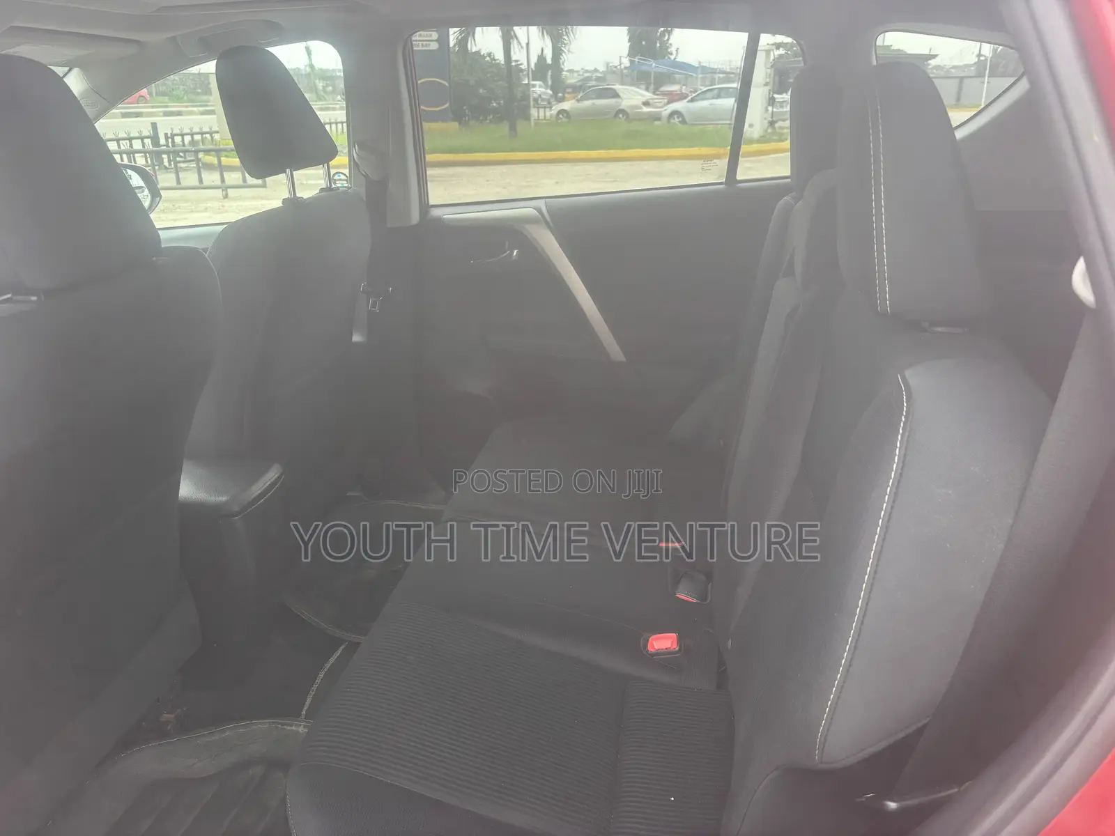 Toyota RAV4 LE 4dr SUV (2.5L 4cyl 6A) 2015 Red