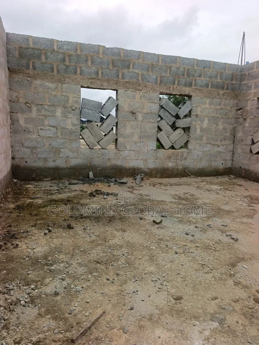 4bdrm Duplex in Lugbe District. for sale