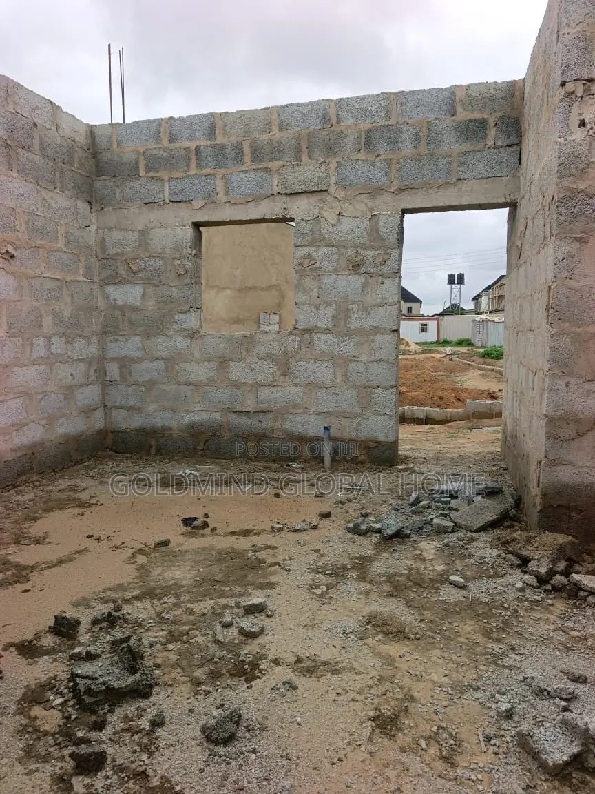 4bdrm Duplex in Lugbe District. for sale