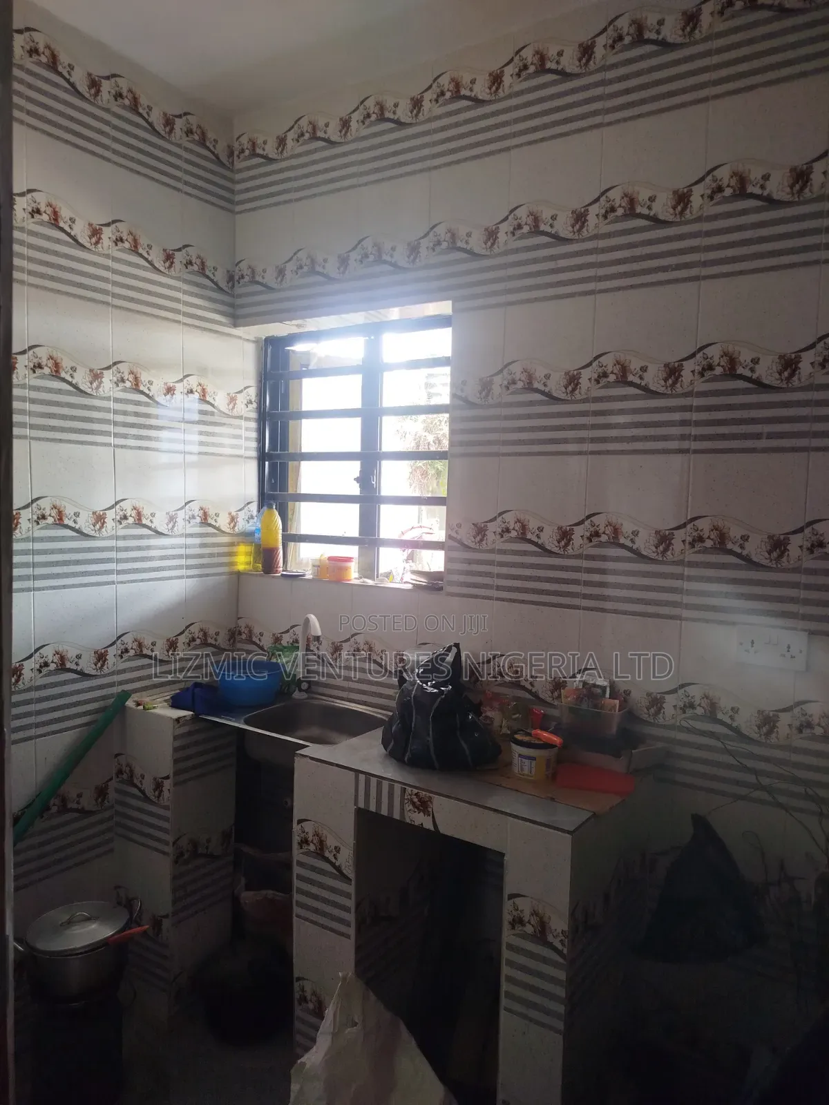 Mini Flat in Isuti, Ikotun / Ikotun/Igando for rent