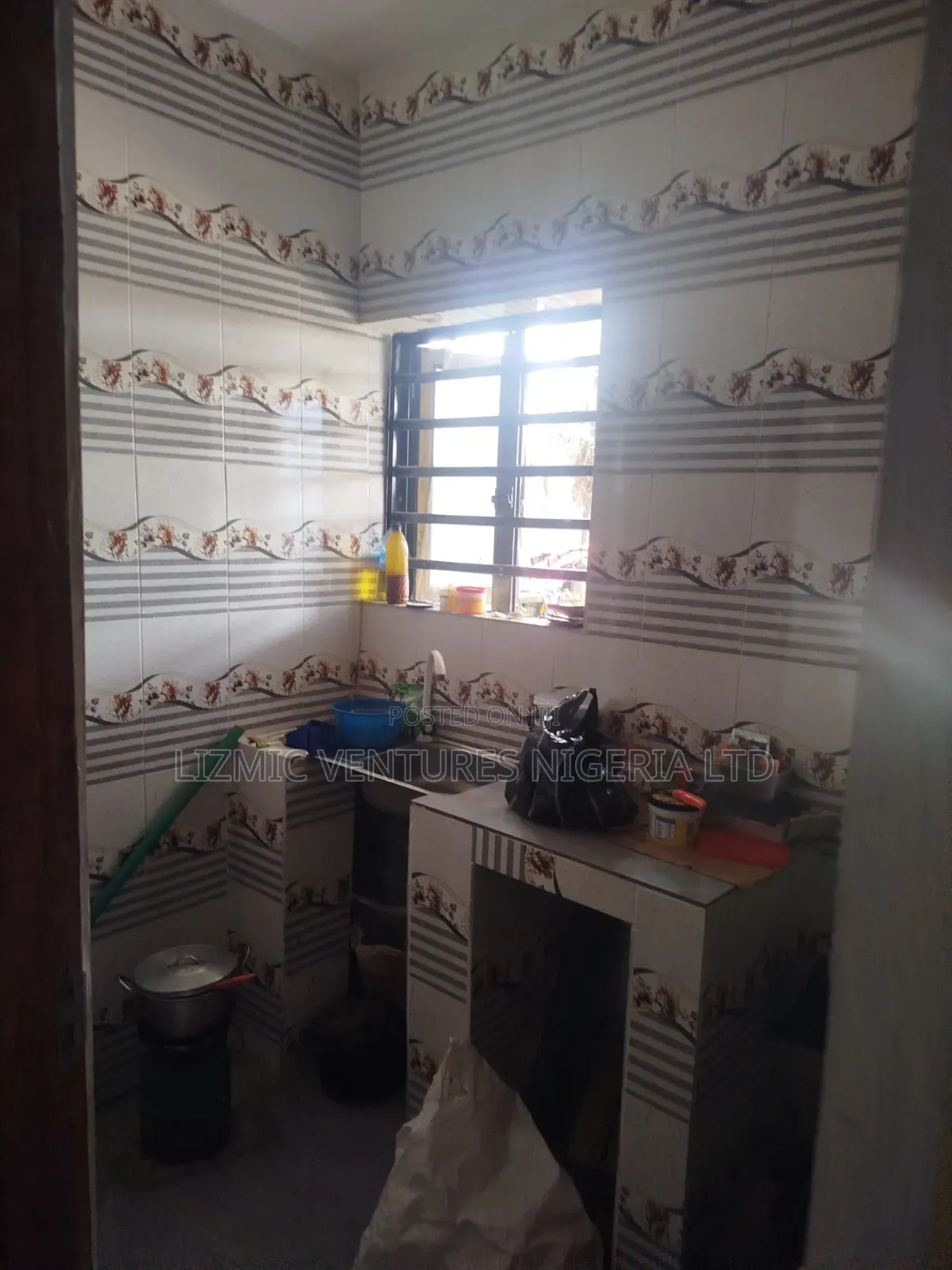 Mini Flat in Isuti, Ikotun / Ikotun/Igando for rent