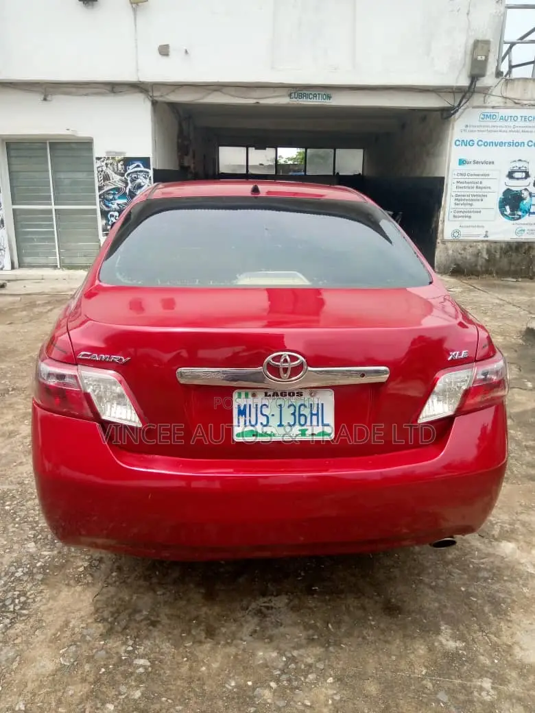 Toyota Camry XLE 4dr Sedan (2.4L 4cyl 5A) 2009 Red
