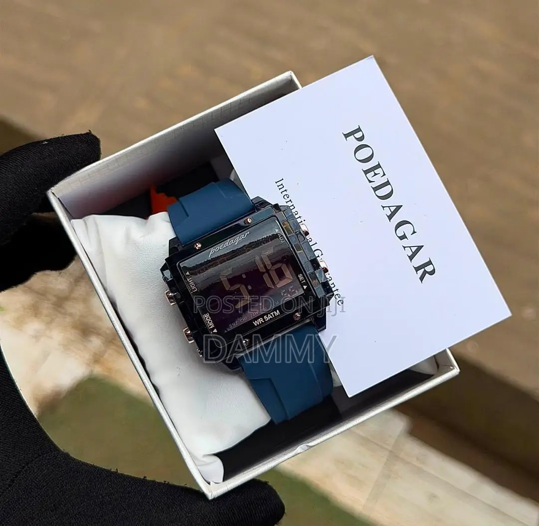 Poedagar Rubber Waterproof Digital Wristwatch
