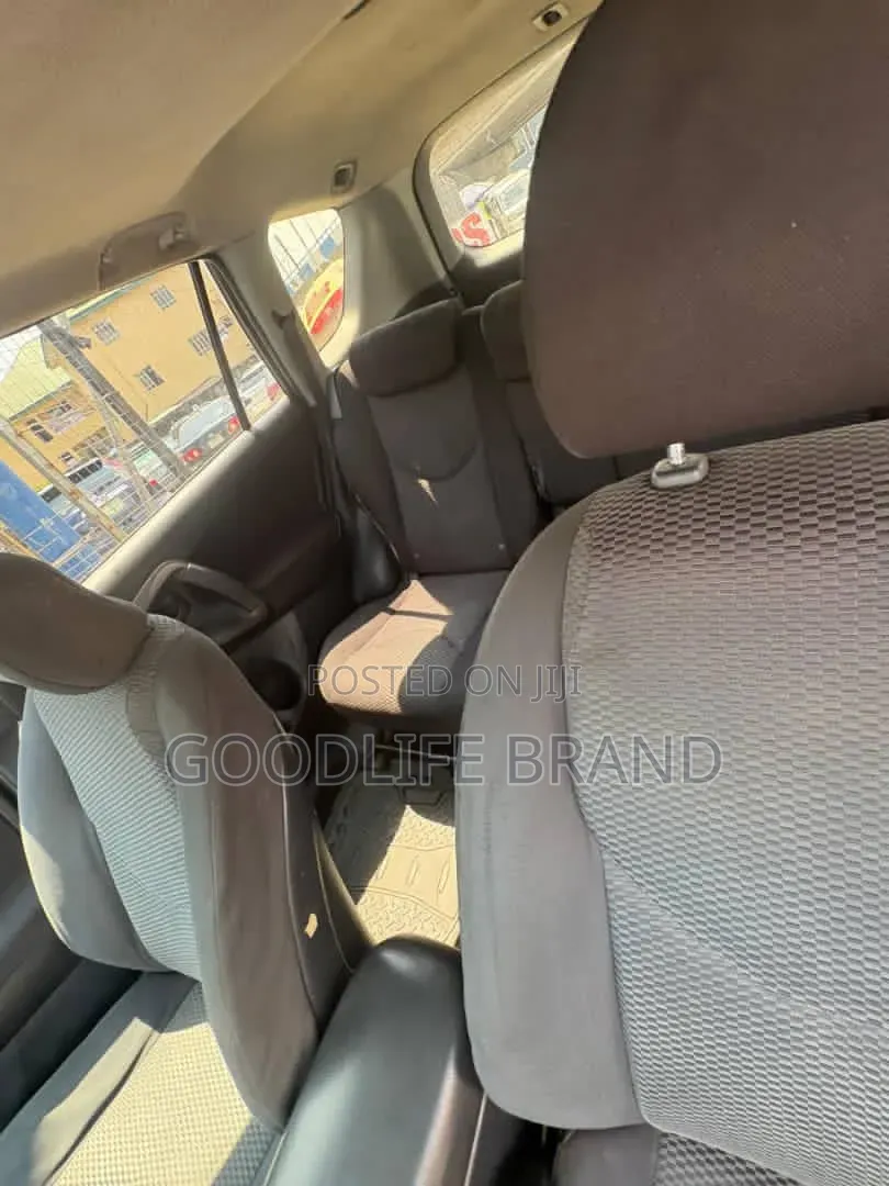 Toyota RAV4 2.0 D-4D 4x4 Executive 2005 Brown