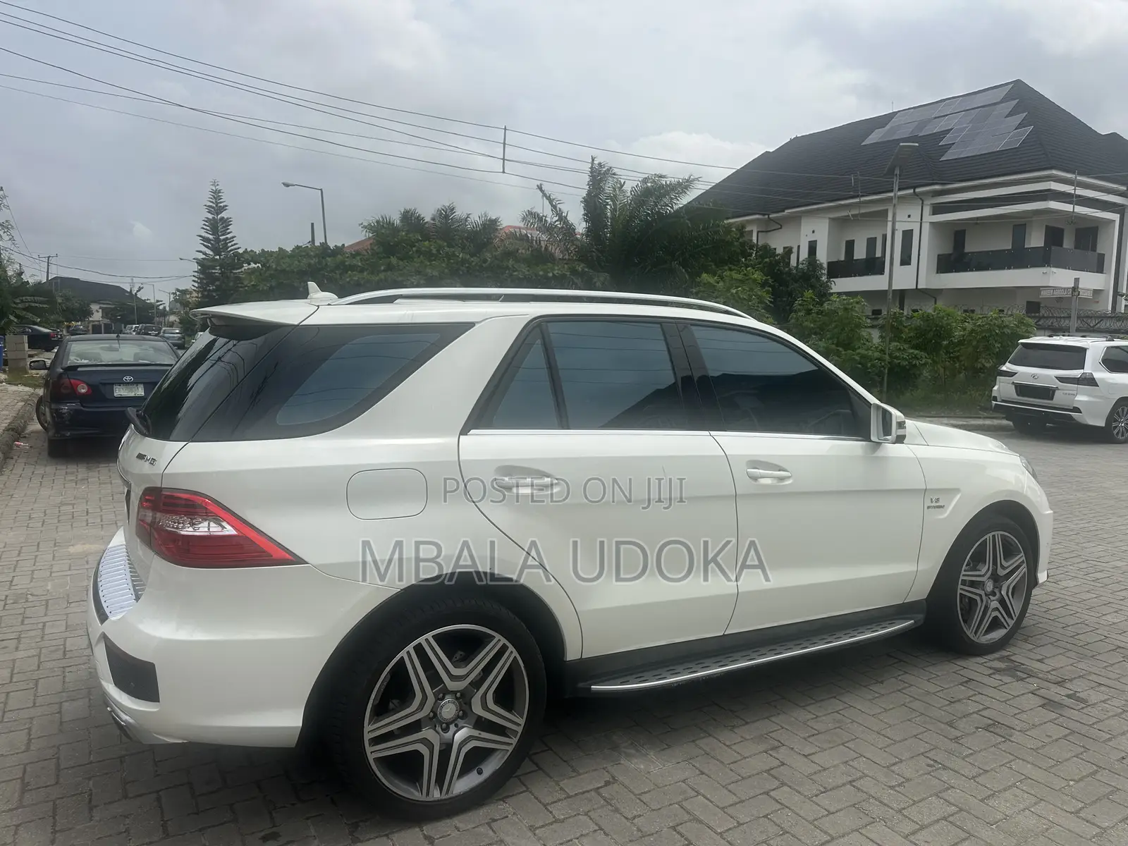Mercedes-Benz M Class ML63 AMG 4dr SUV AWD (5.5L 8cyl Turbo 7A) 2014