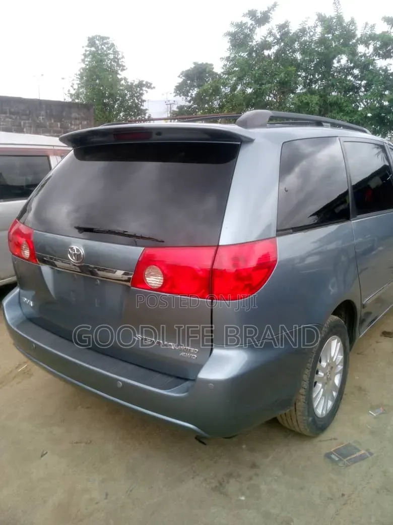 Toyota Sienna XLE Limited AWD 2009 Blue