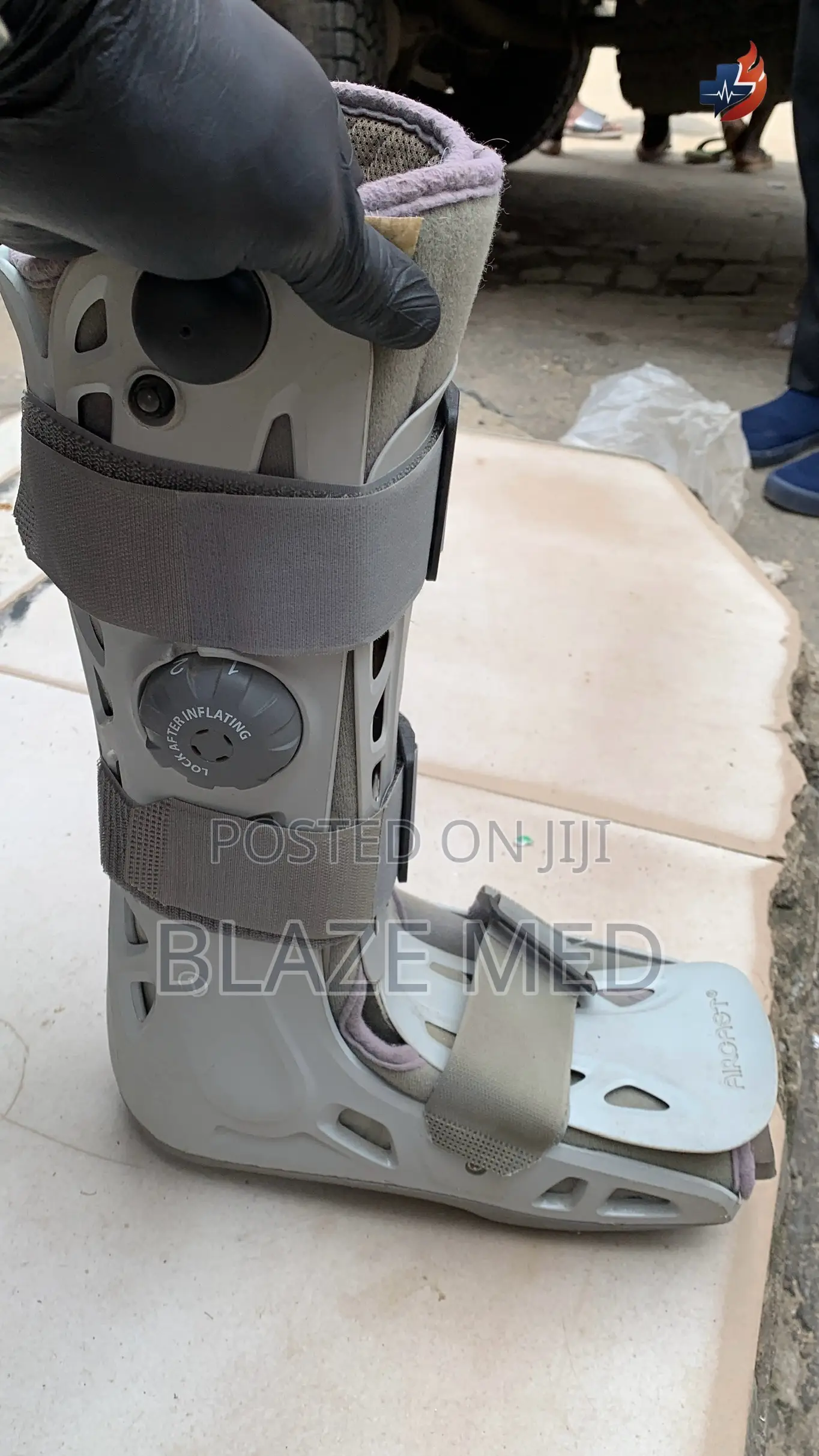 Walker Aircast Boot (Brand New)