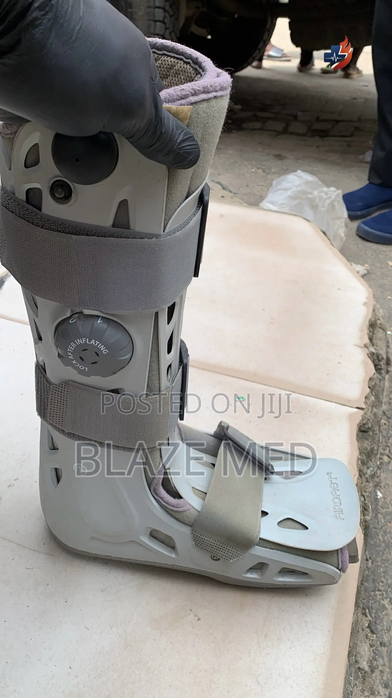 Walker Aircast Boot (Brand New)
