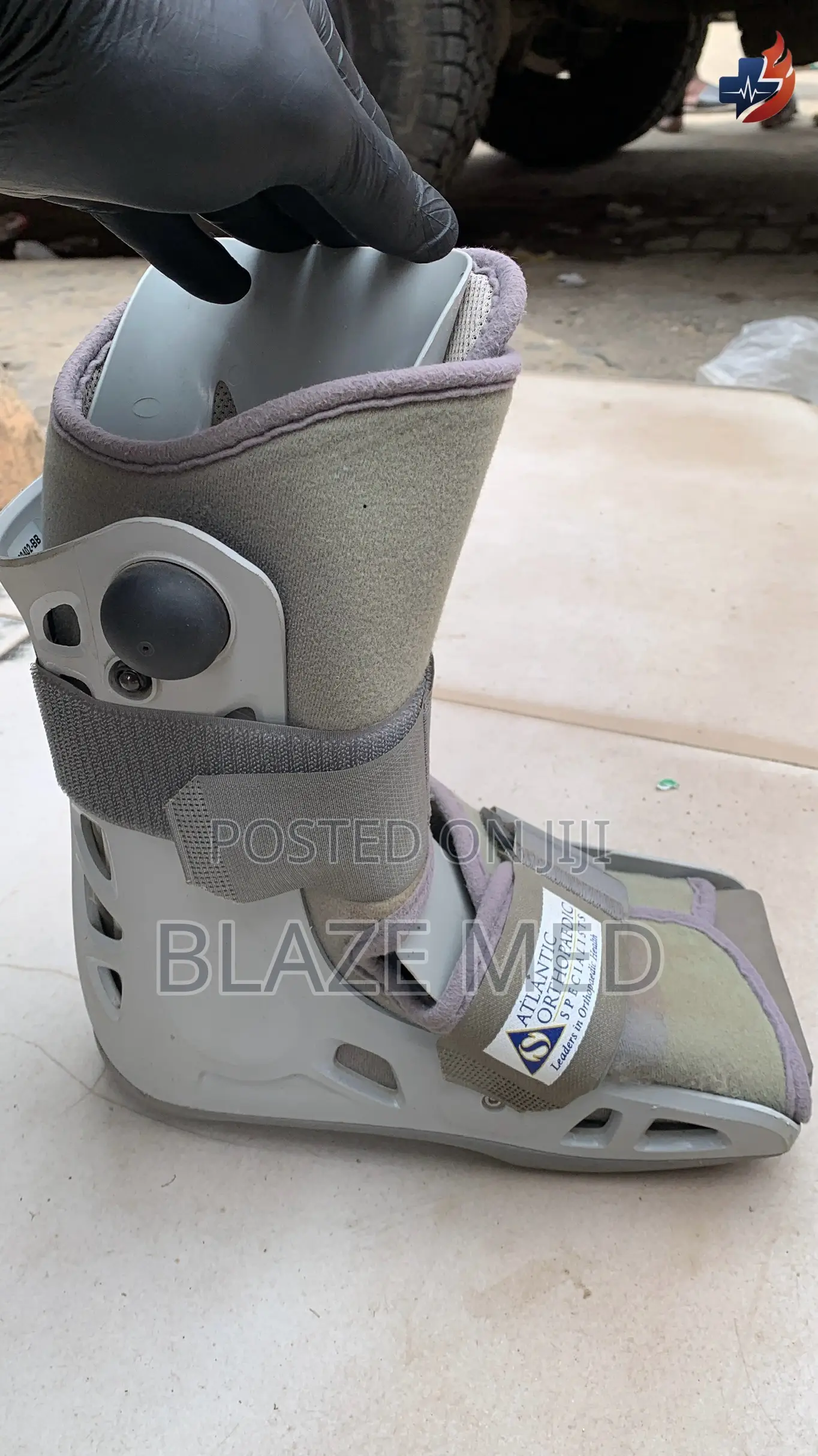 Walker Aircast Boot (Brand New)