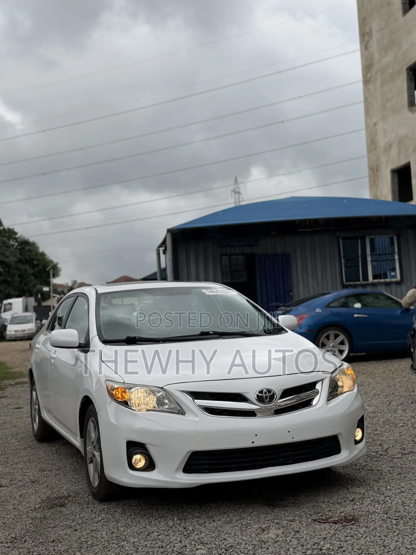 Toyota Corolla LE Special Edition 4dr Sedan (1.8L 4cyl 4A) 2013 White