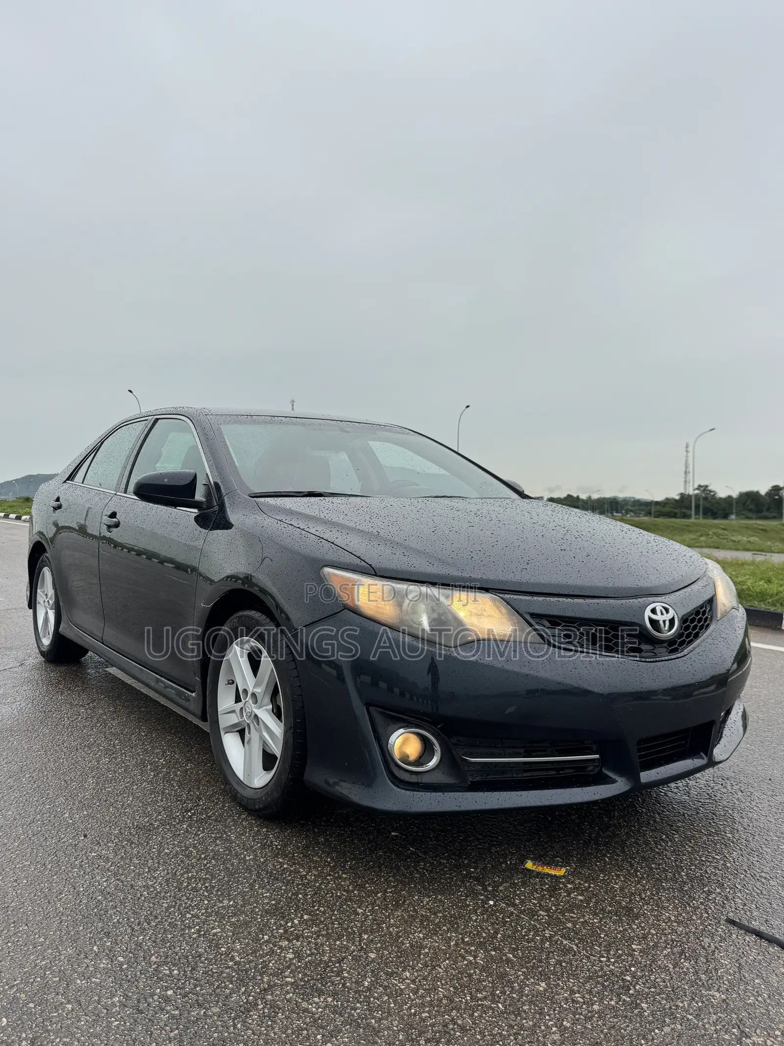 Toyota Camry SE 4dr Sedan (2.5L 4cyl 6A) 2013 Gray