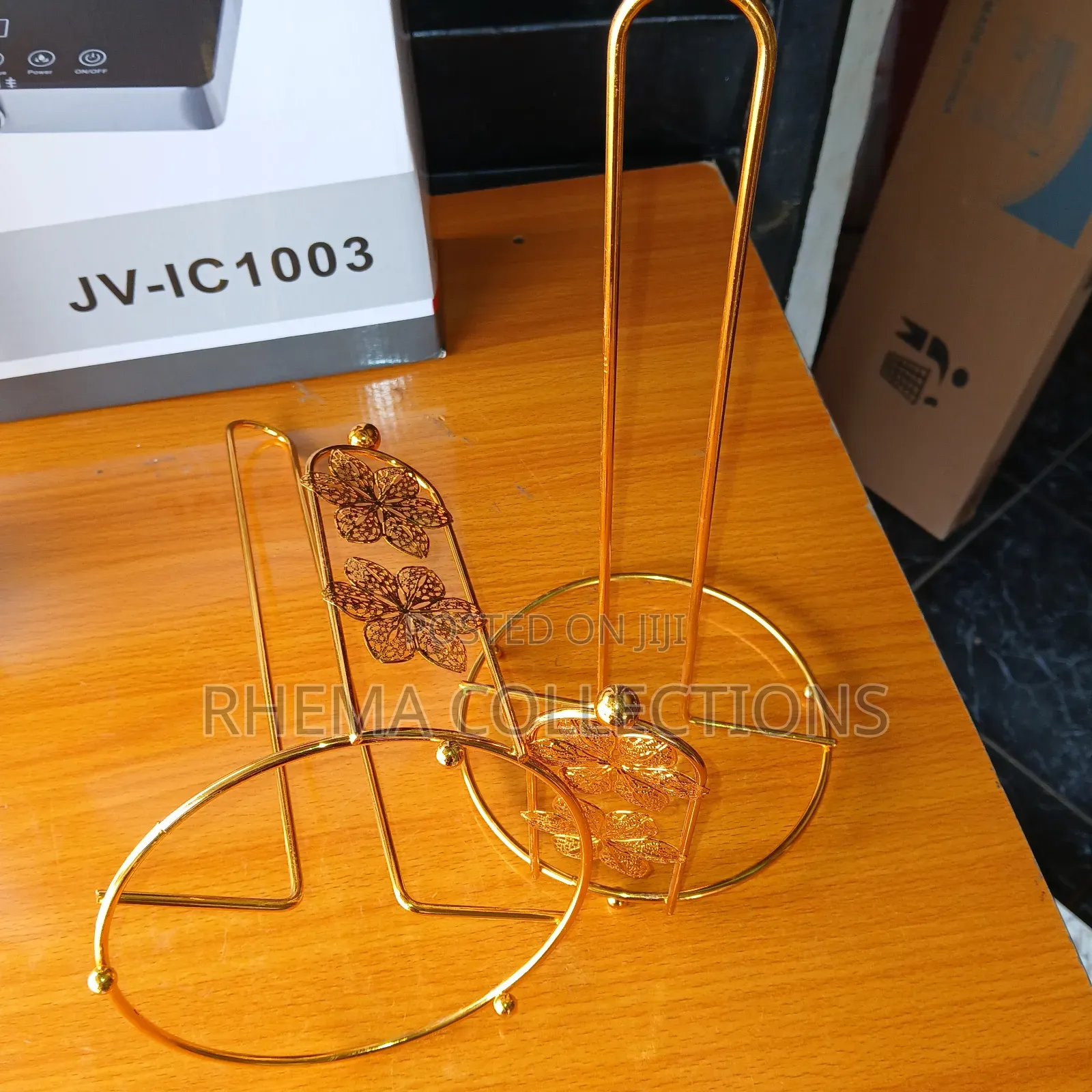 Creative Metal Gold Tissue Paper Holder / Rack