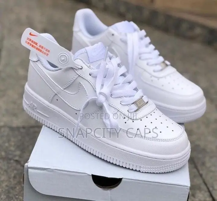 Nike Air Force 1 Black White