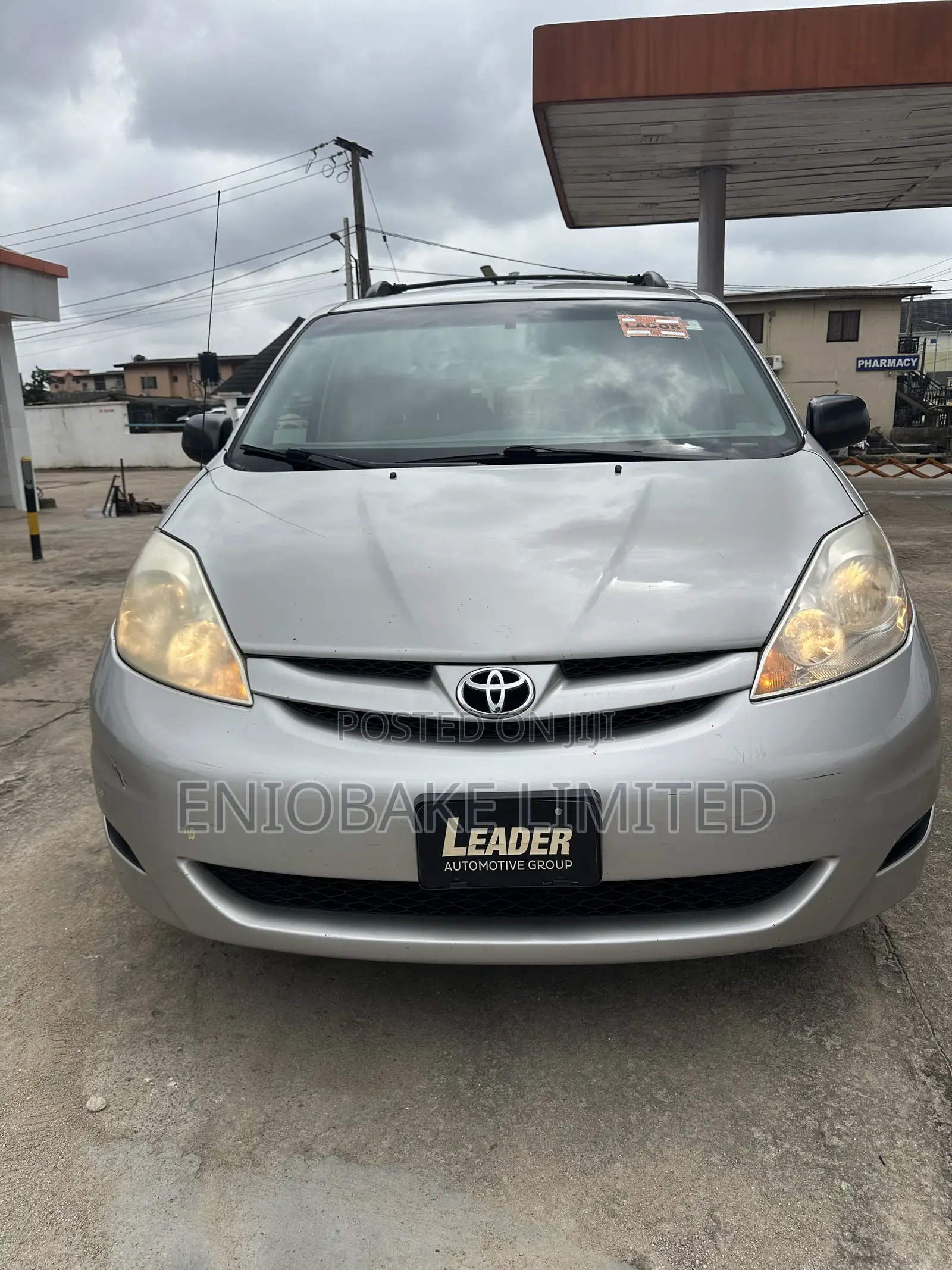Toyota Sienna LE 2009 Silver