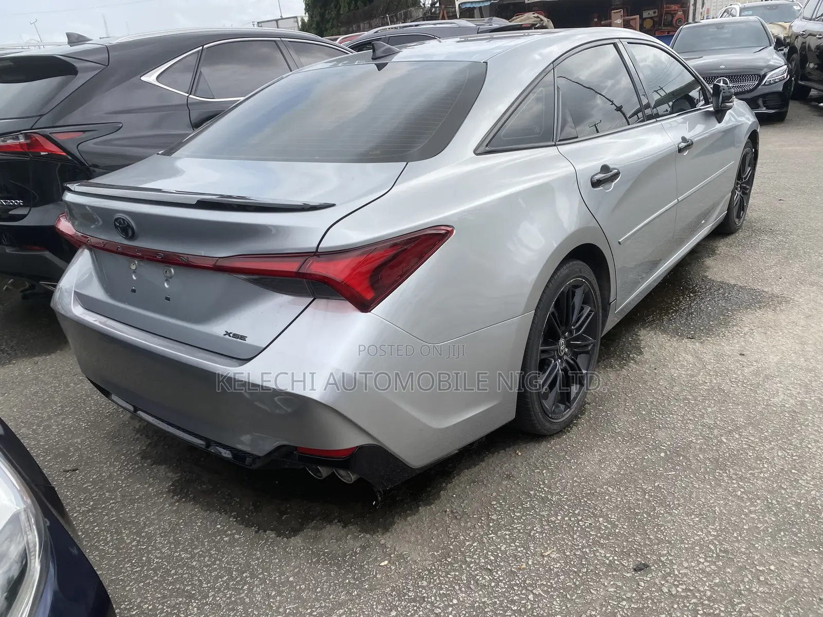 Toyota Avalon XSE Nightshade 2021 Silver