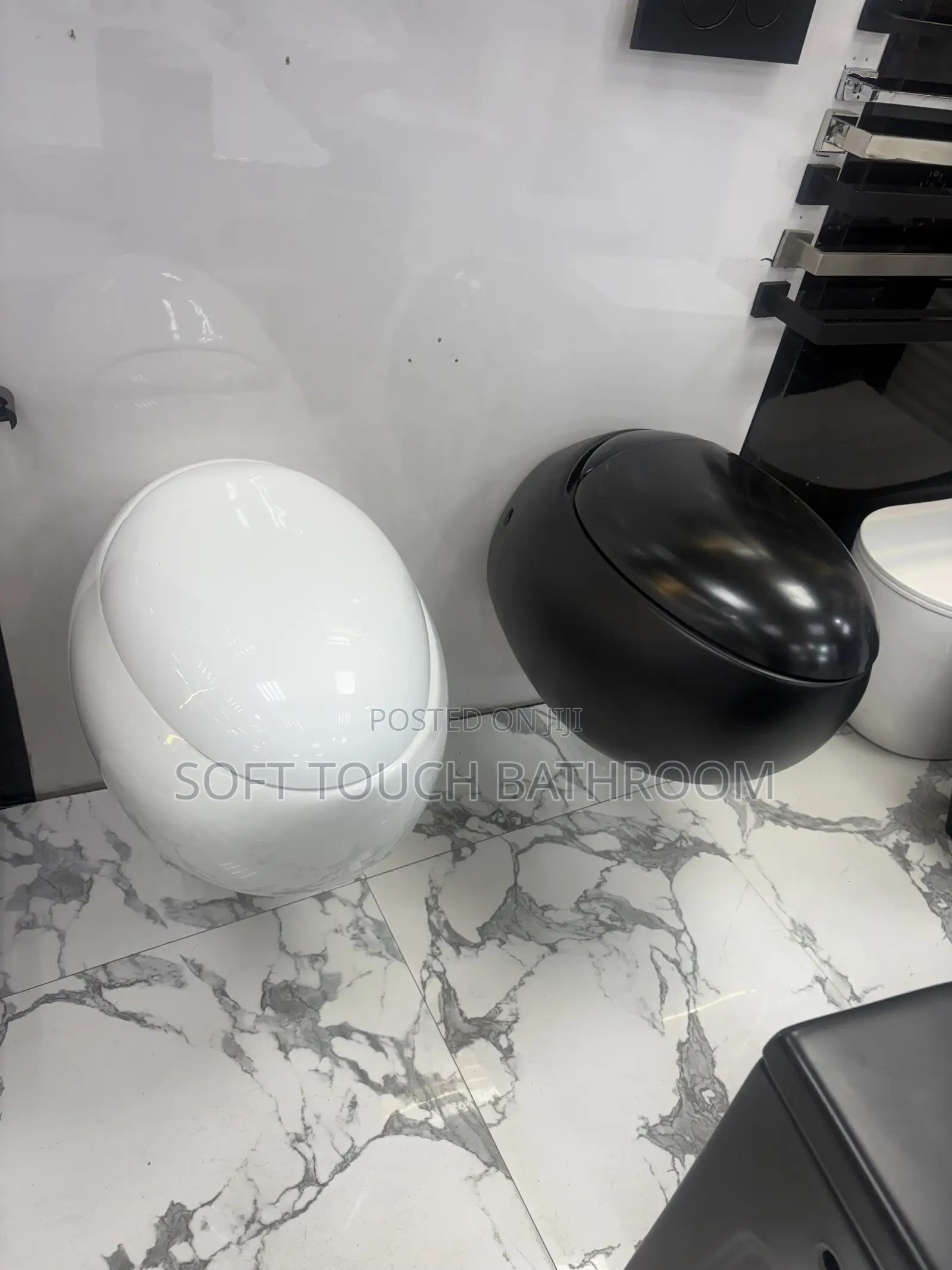 Luxury Wall Hung Round Shape England
