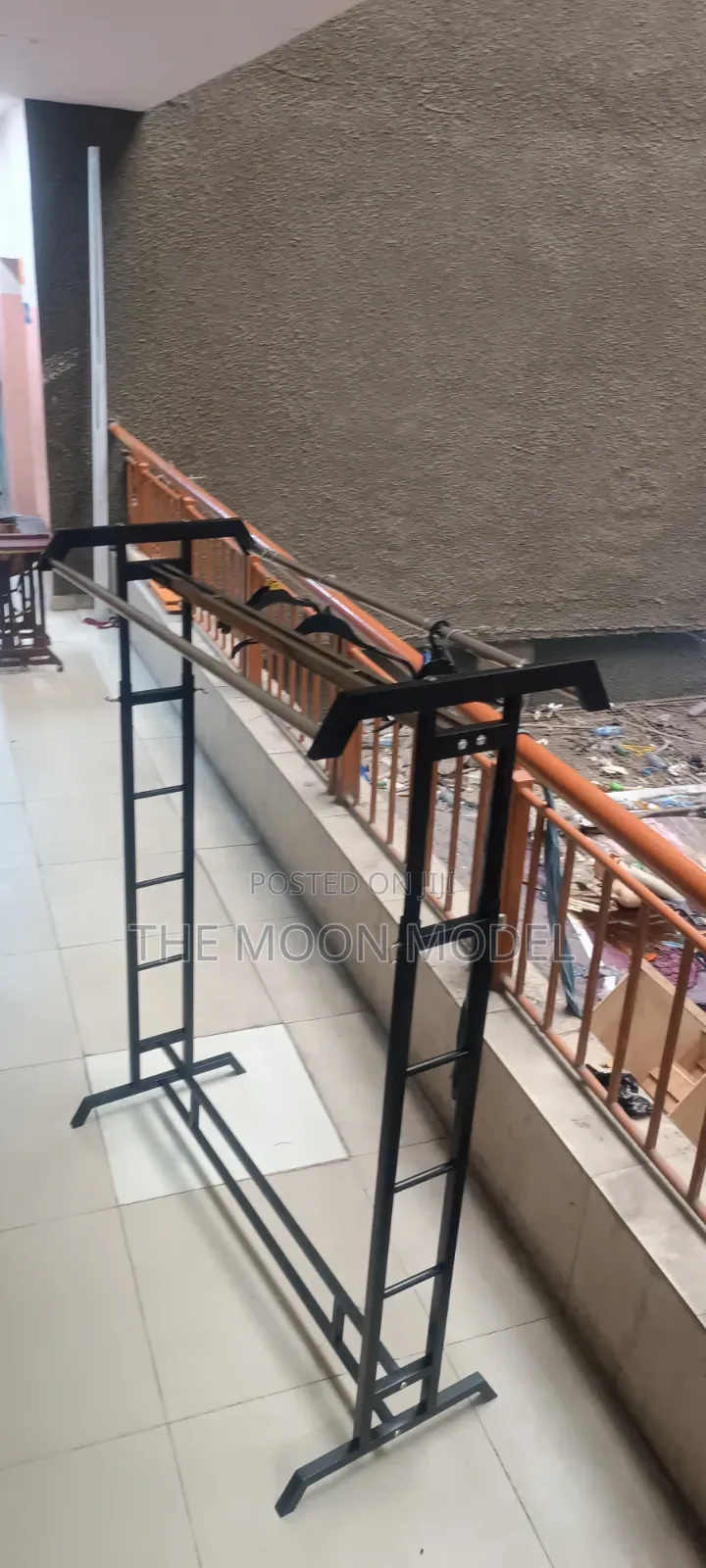 Quality Double Sided Cloth Stand Hanger