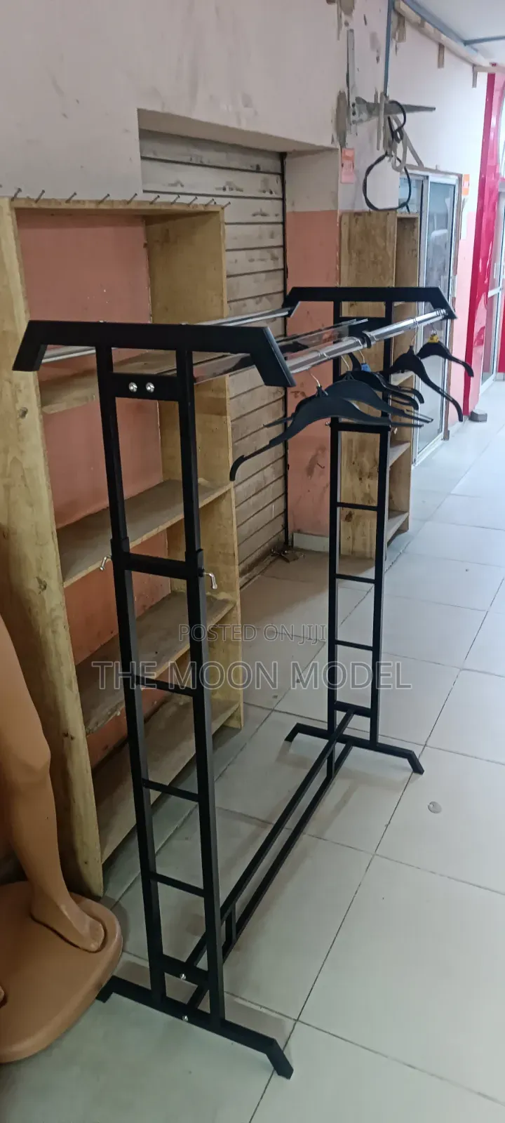 Quality Double Sided Cloth Stand Hanger