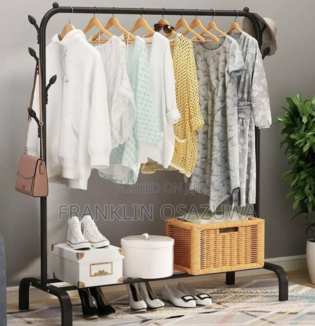 Strong Steel Clothes Hanging Rack for Home Boutique