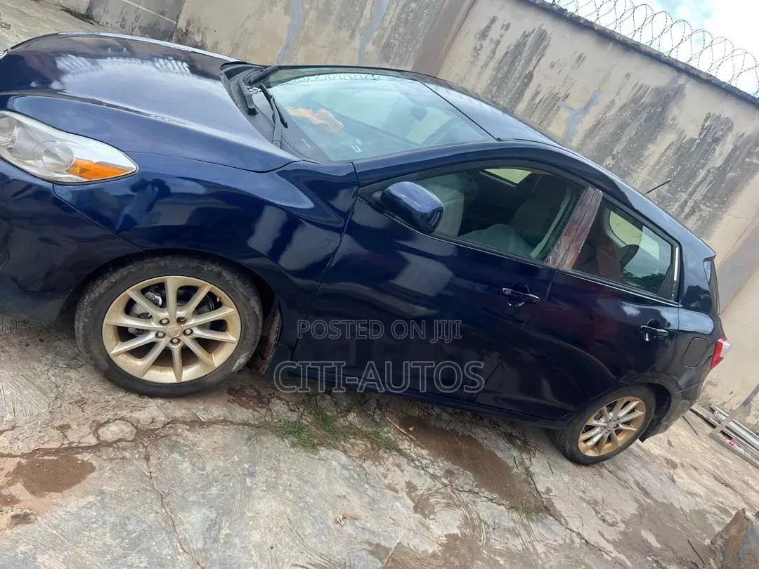 Toyota Matrix 2010 Blue