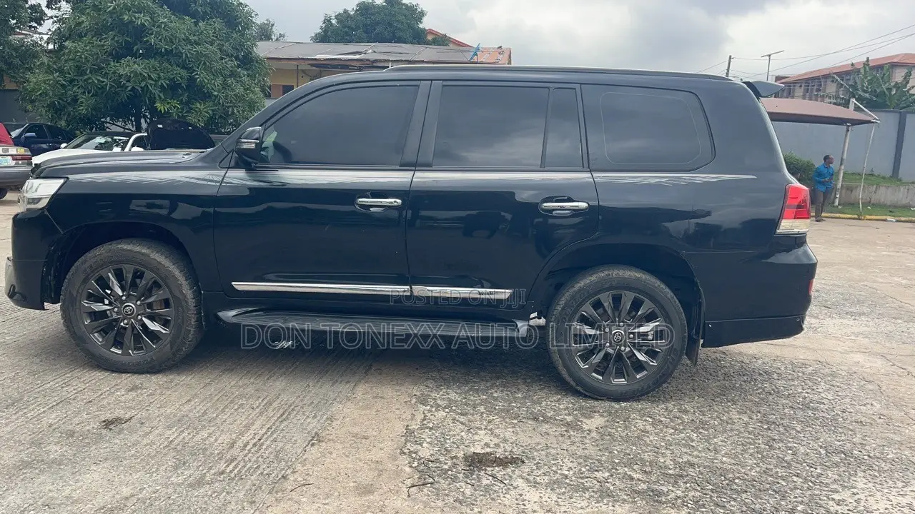 Toyota Land Cruiser 4.0 V6 GX-R 2013 Black