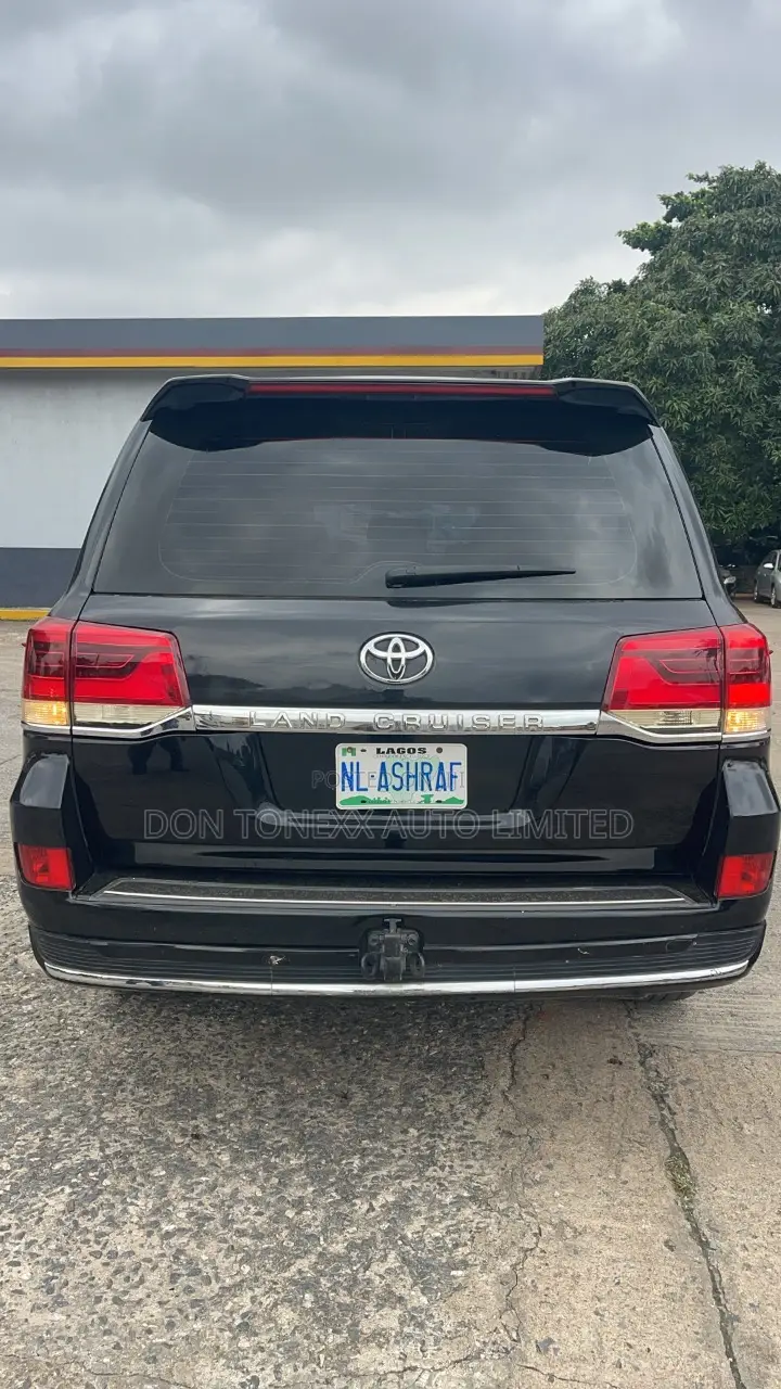 Toyota Land Cruiser 4.0 V6 GX-R 2013 Black
