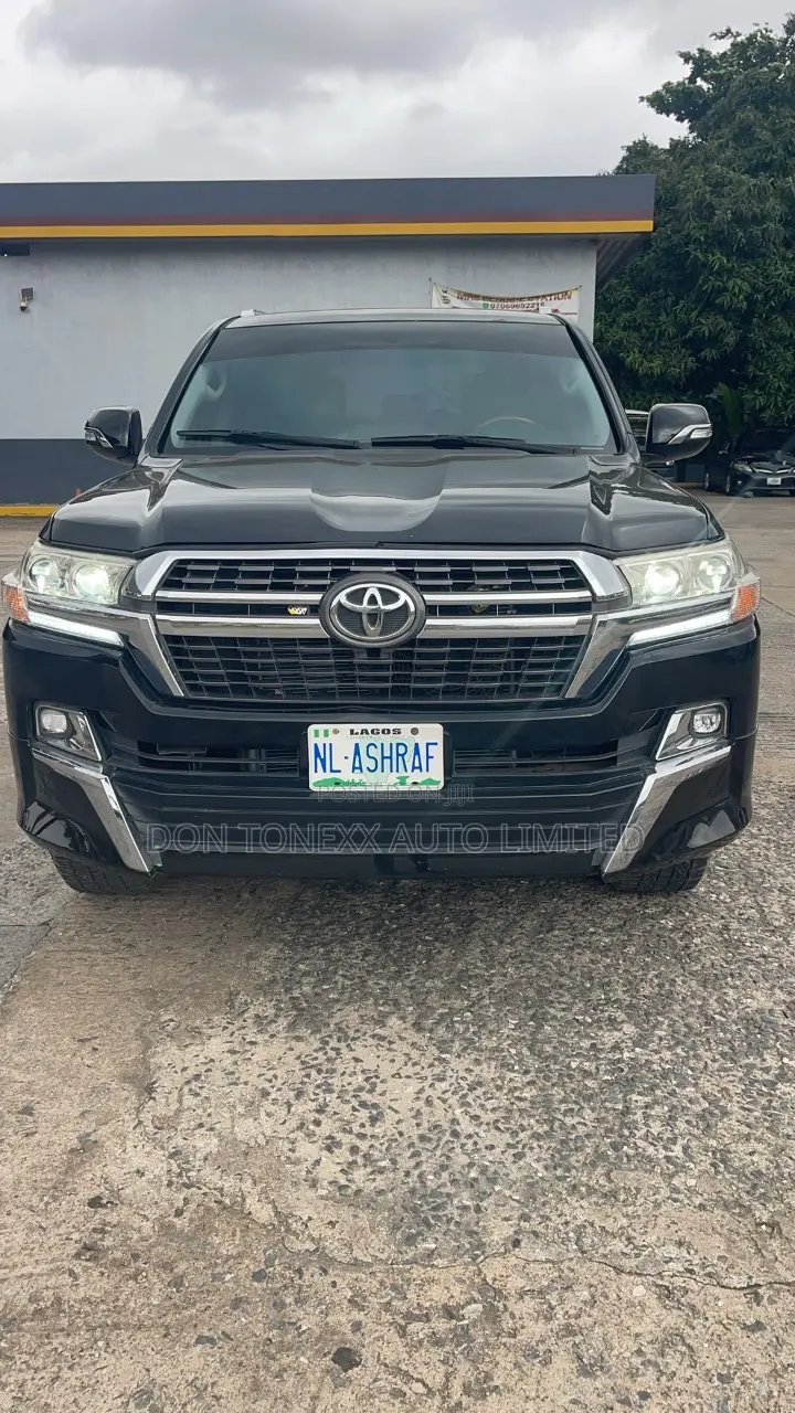 Toyota Land Cruiser 4.0 V6 GX-R 2013 Black