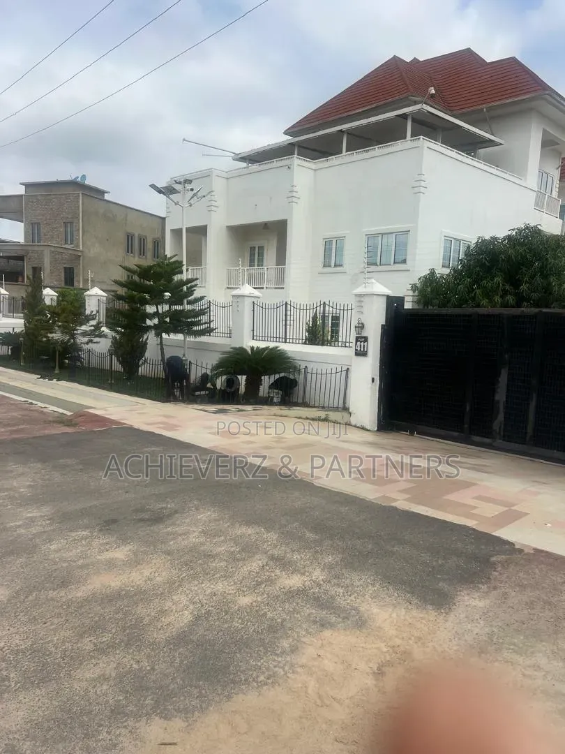5bdrm Duplex in Kado for rent