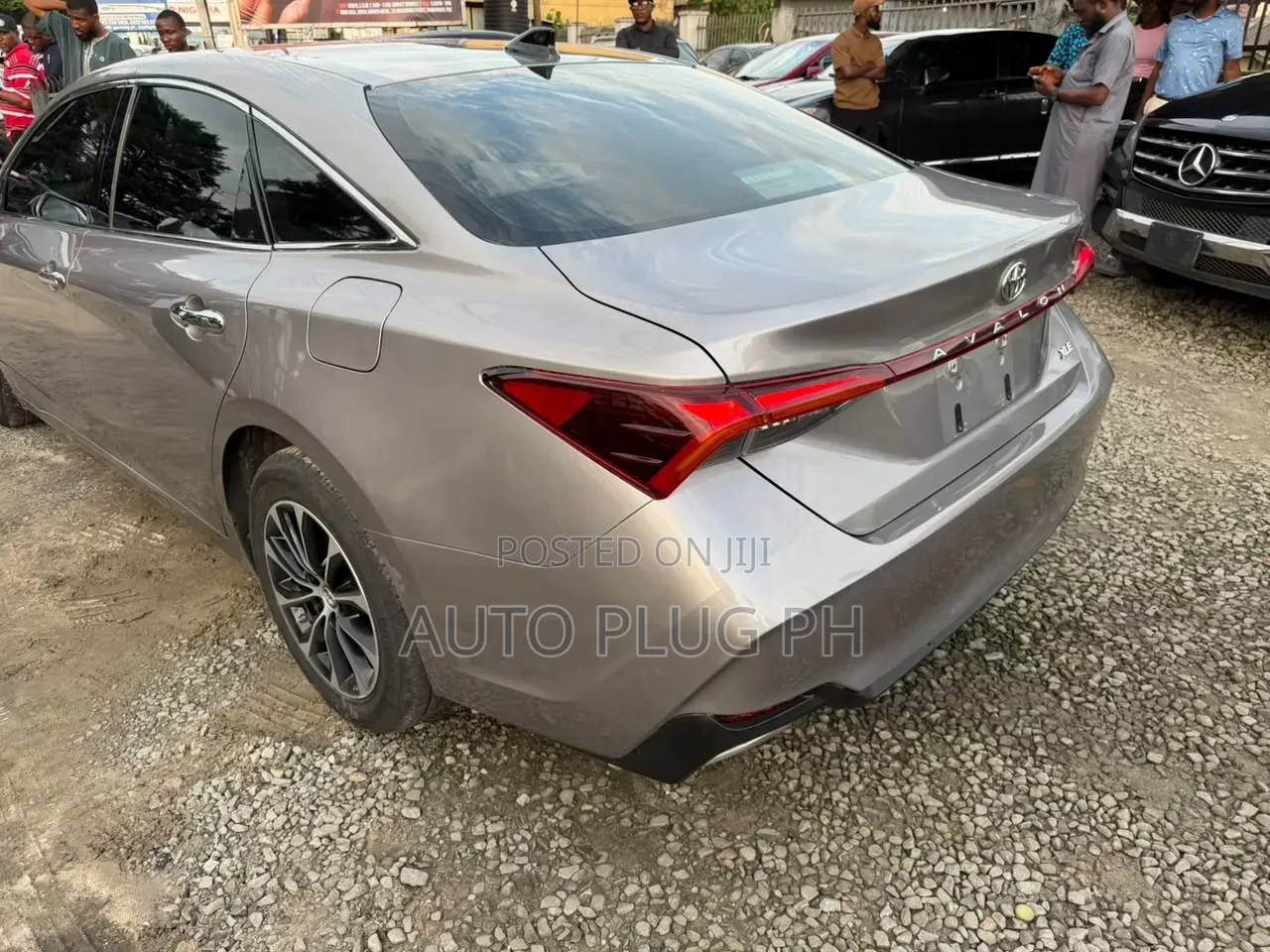 Toyota Avalon XLE 2020 Brown