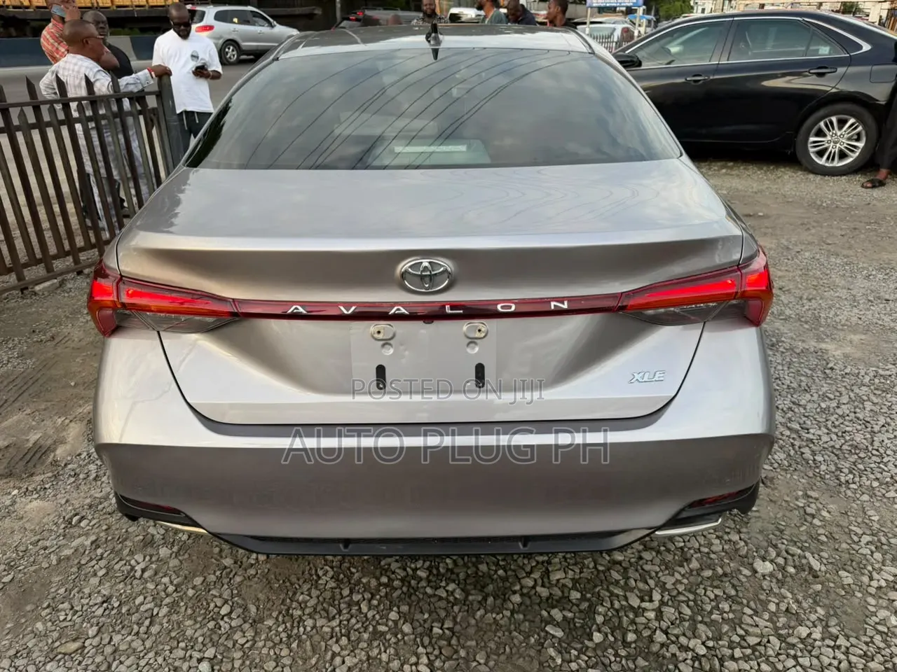 Toyota Avalon XLE 2020 Brown