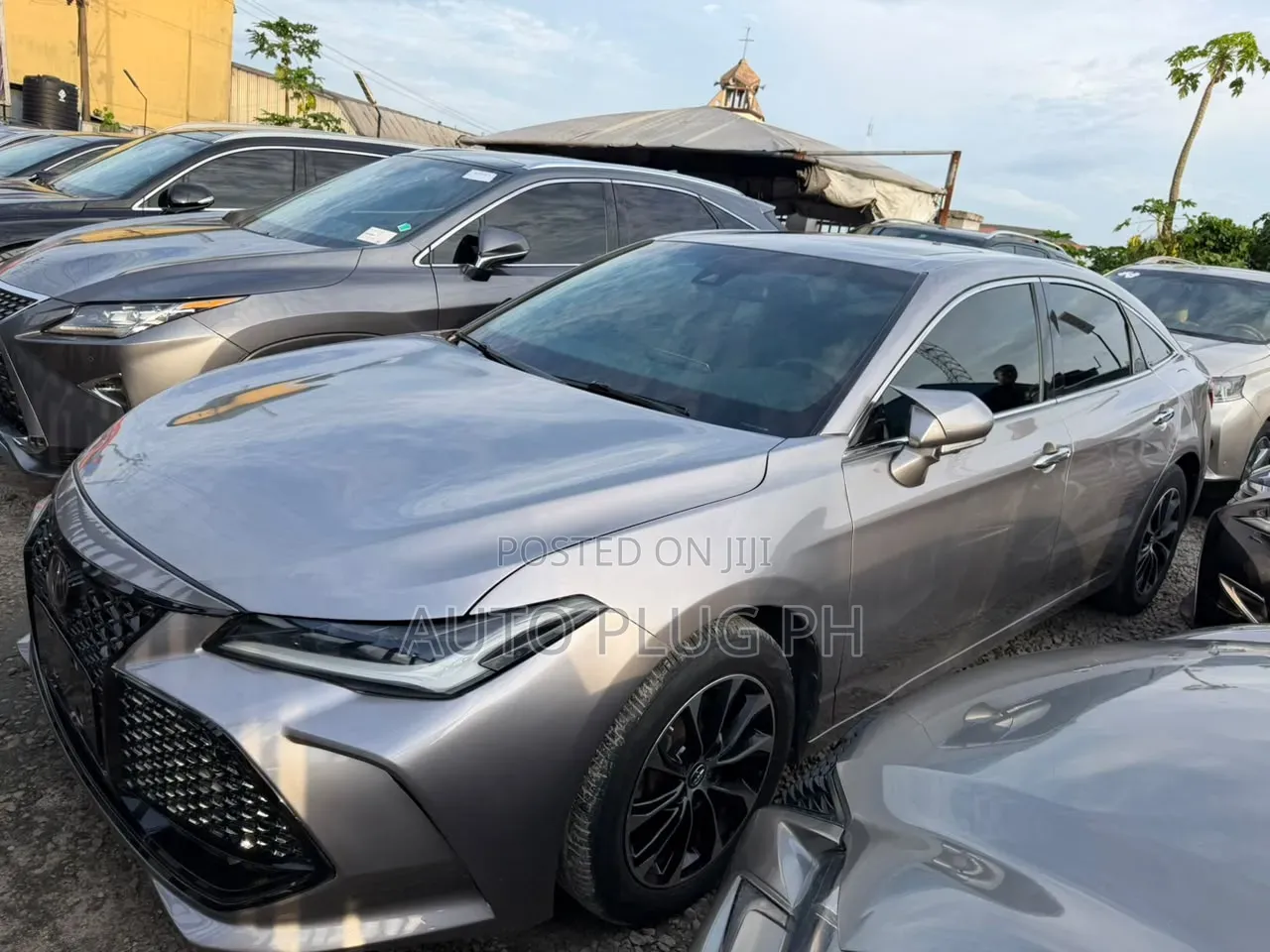 Toyota Avalon XLE 2020 Brown