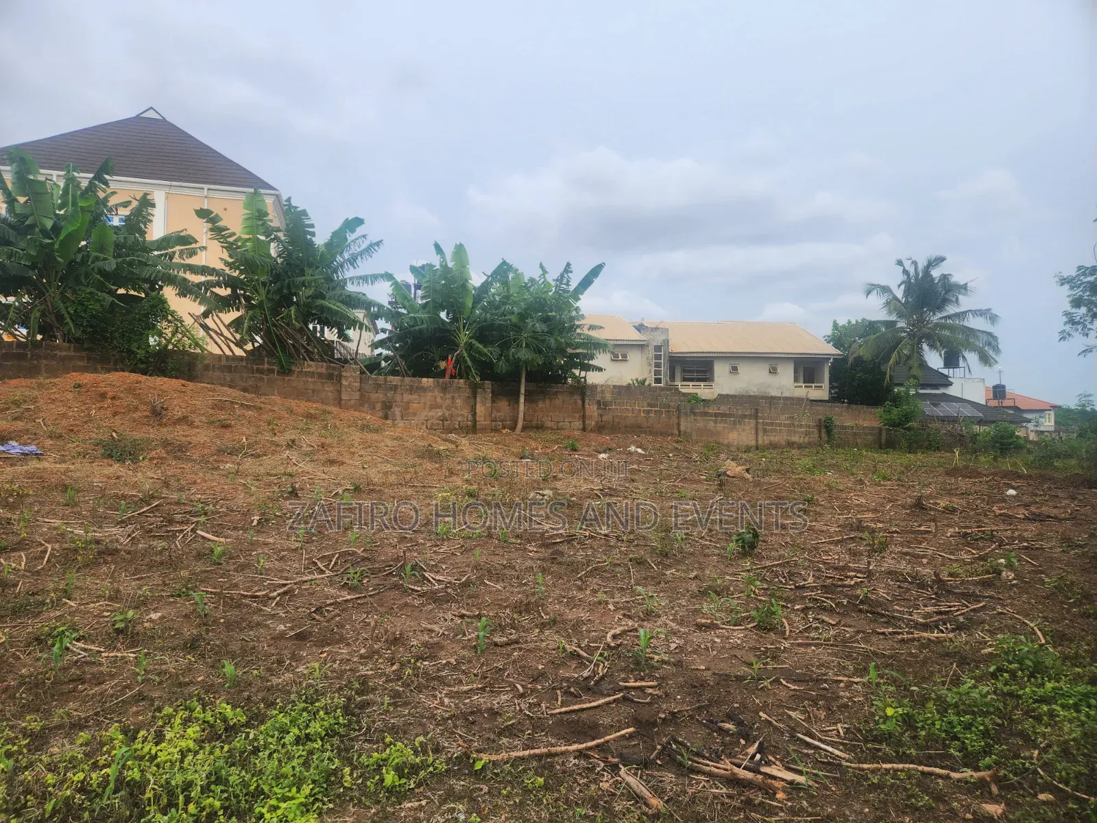 Distressed 1300m2 Fenced and Gated Piece of Land for Sale