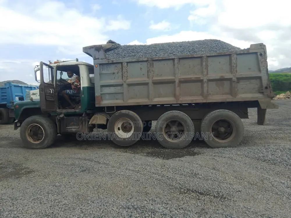 Direct Factory Price Chippings in Ishiagu- 3/4", 1/2", Dust*