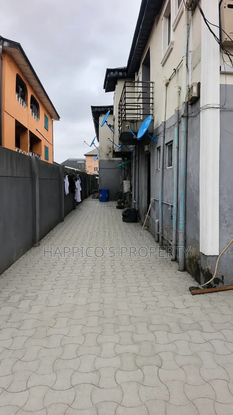 Mini Flat in Akoka for rent