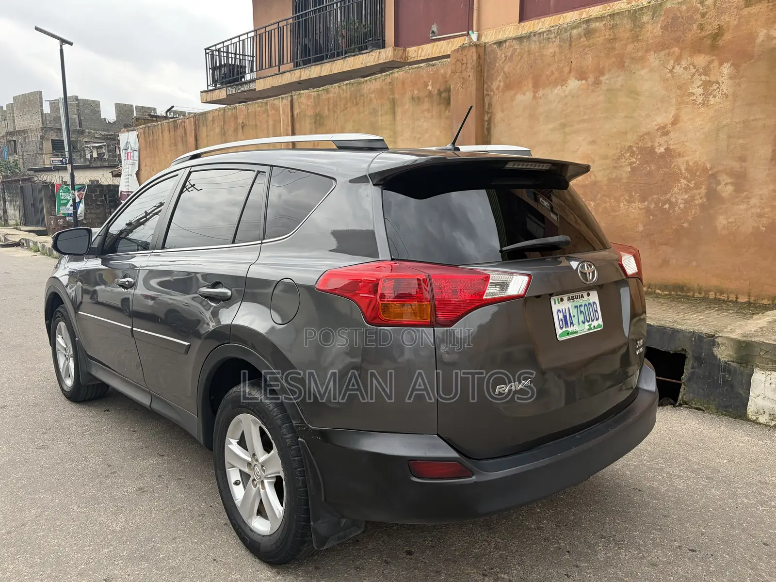 Toyota RAV4 XLE 4dr SUV (2.5L 4cyl 6A) 2014