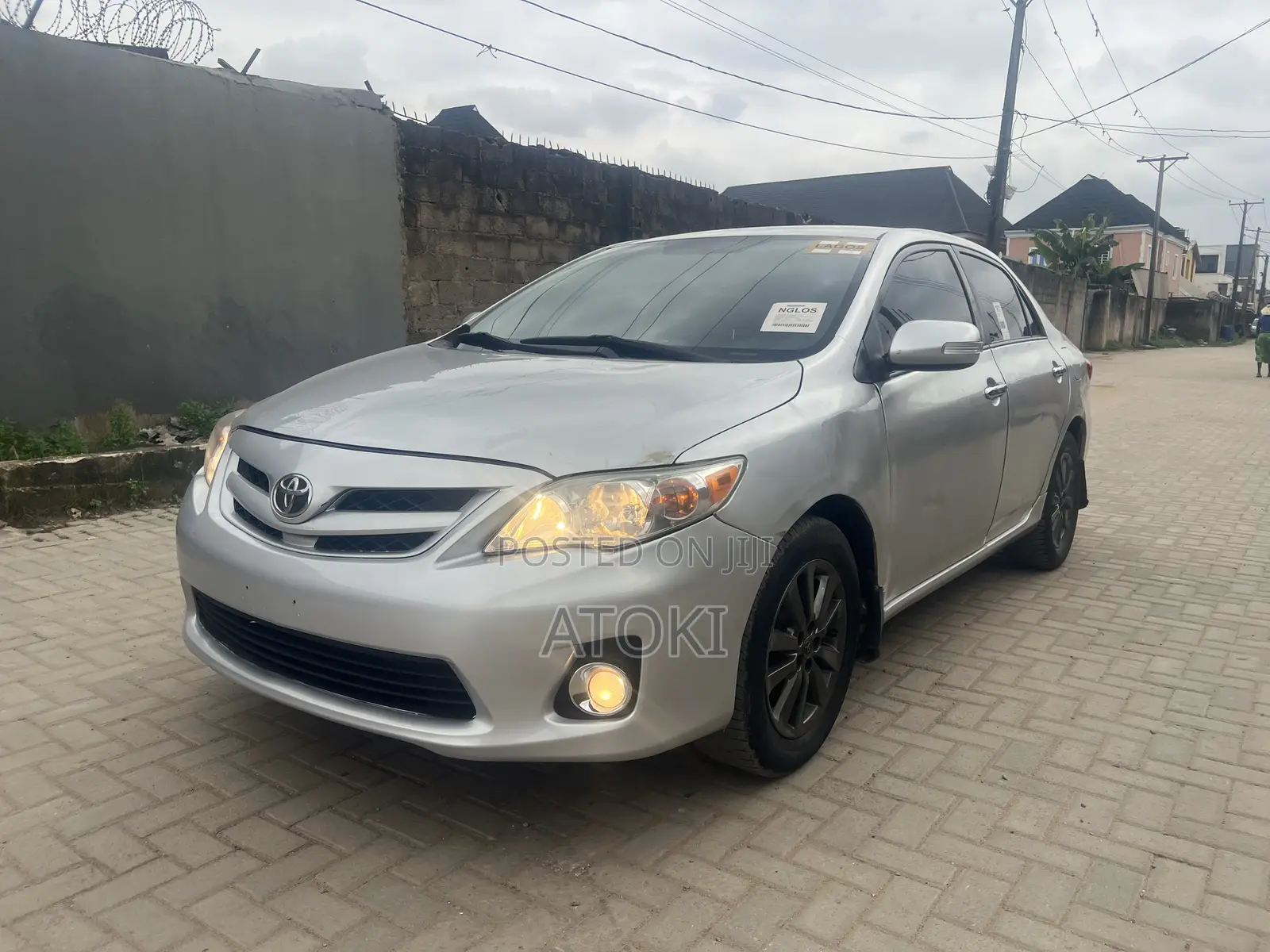 Toyota Corolla LE 4dr Sedan (1.8L 4cyl 4A) 2012 Silver