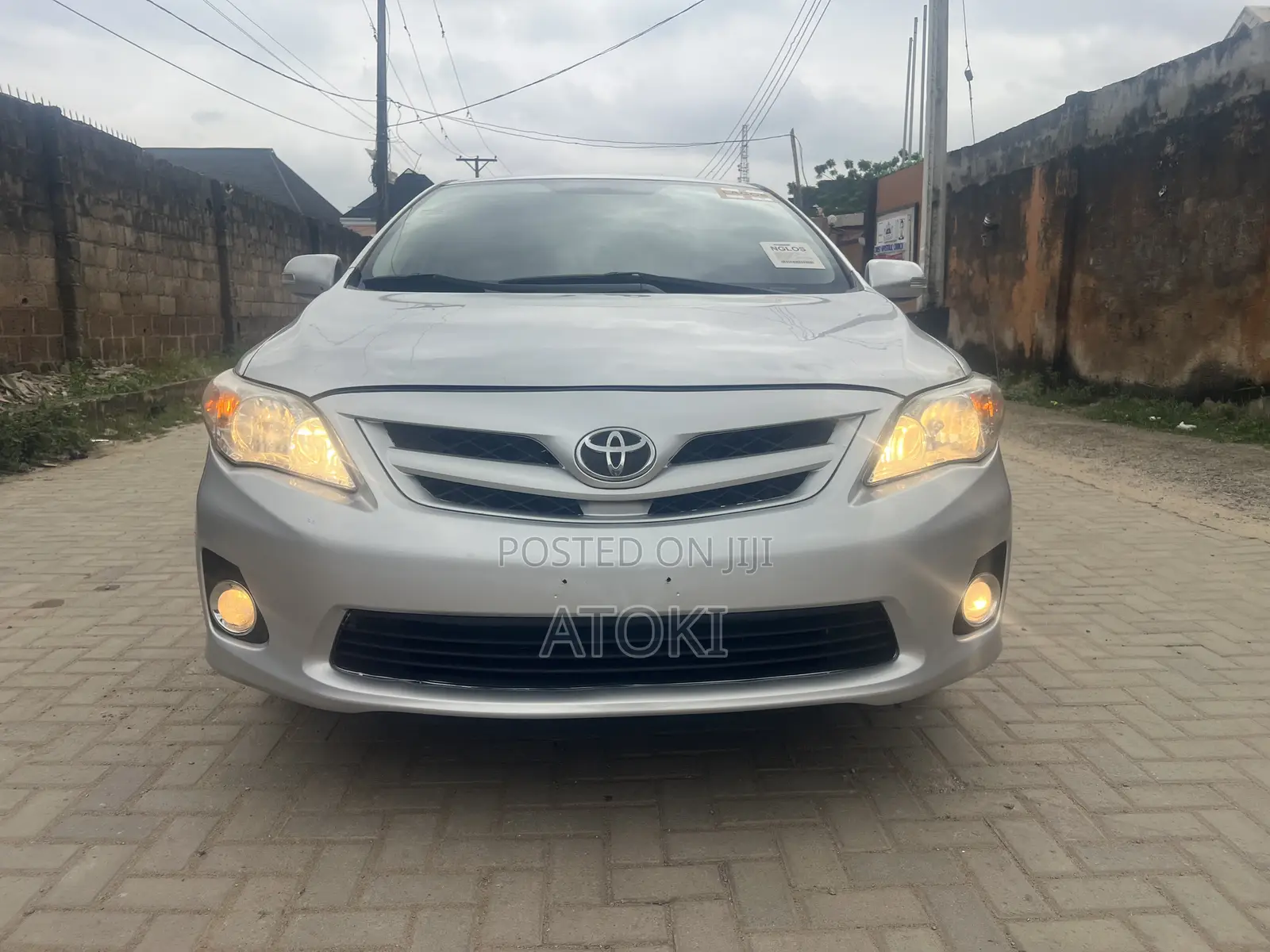 Toyota Corolla LE 4dr Sedan (1.8L 4cyl 4A) 2012 Silver
