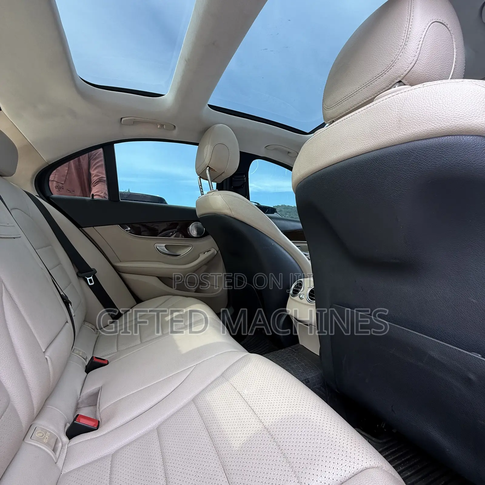 Mercedes-Benz C300 Sport Sedan RWD (2.0L 4cyl 7A) 2017 White