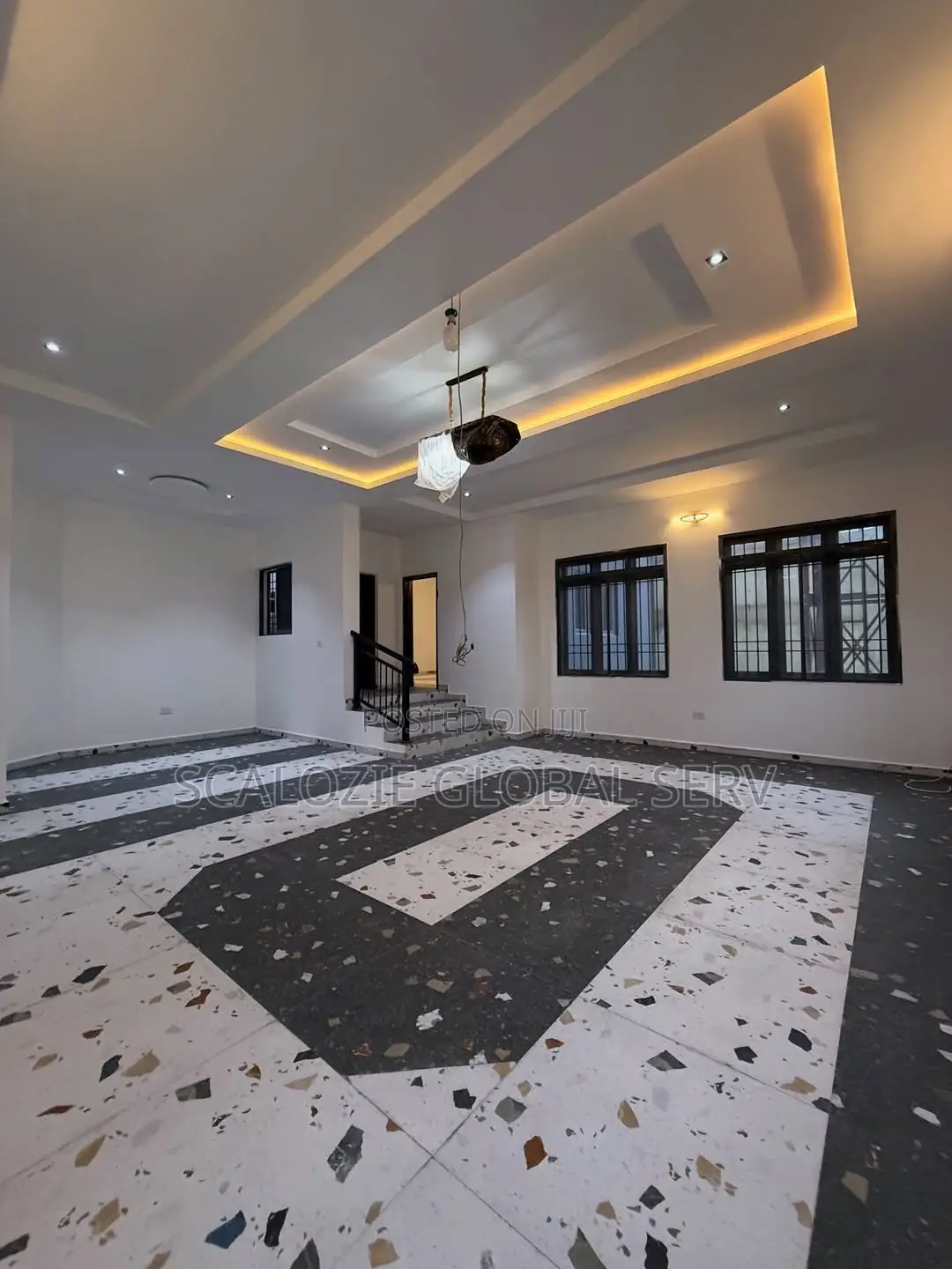 5bdrm Duplex in Circular Road, Woji for sale