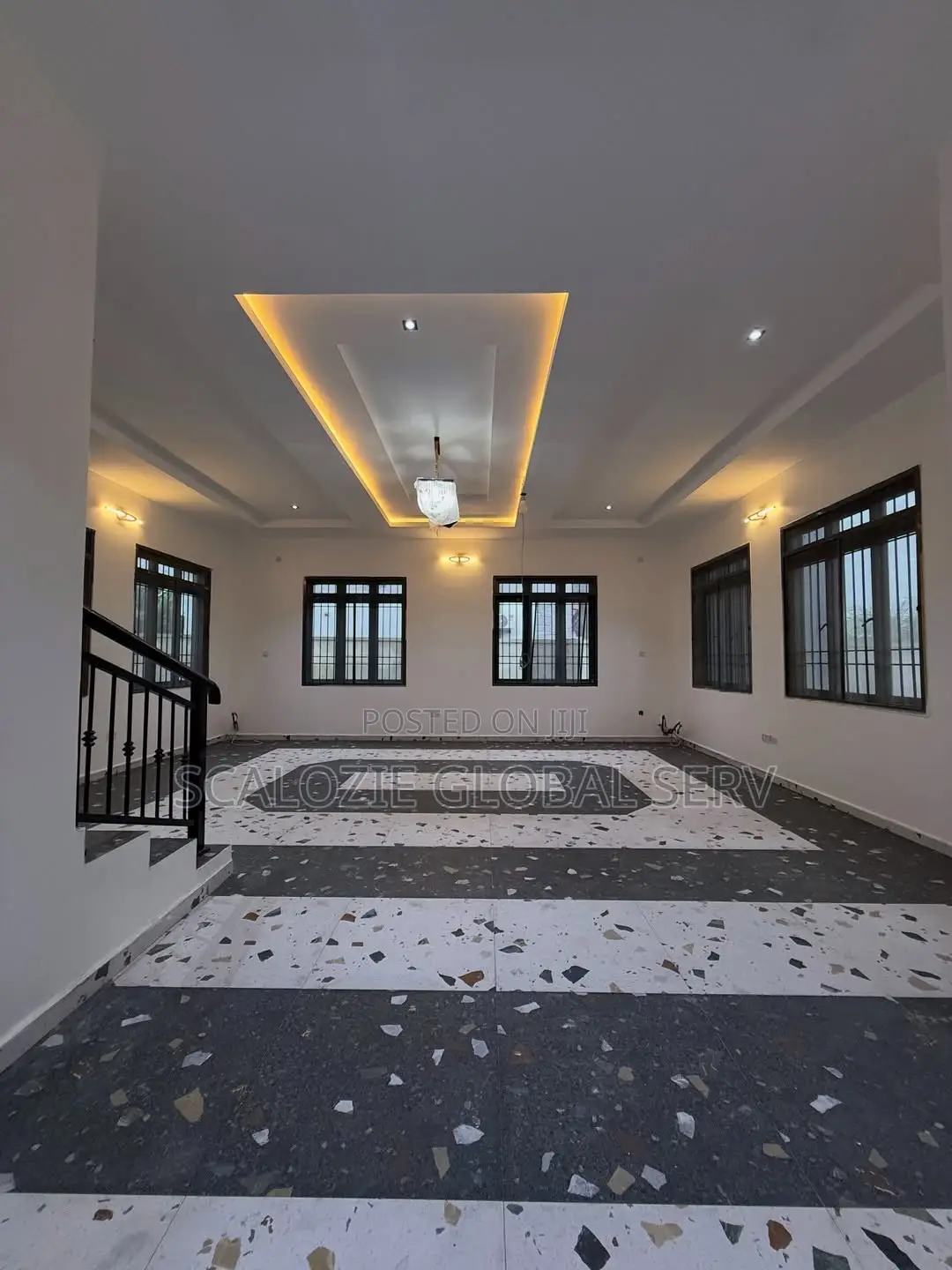 5bdrm Duplex in Circular Road, Woji for sale